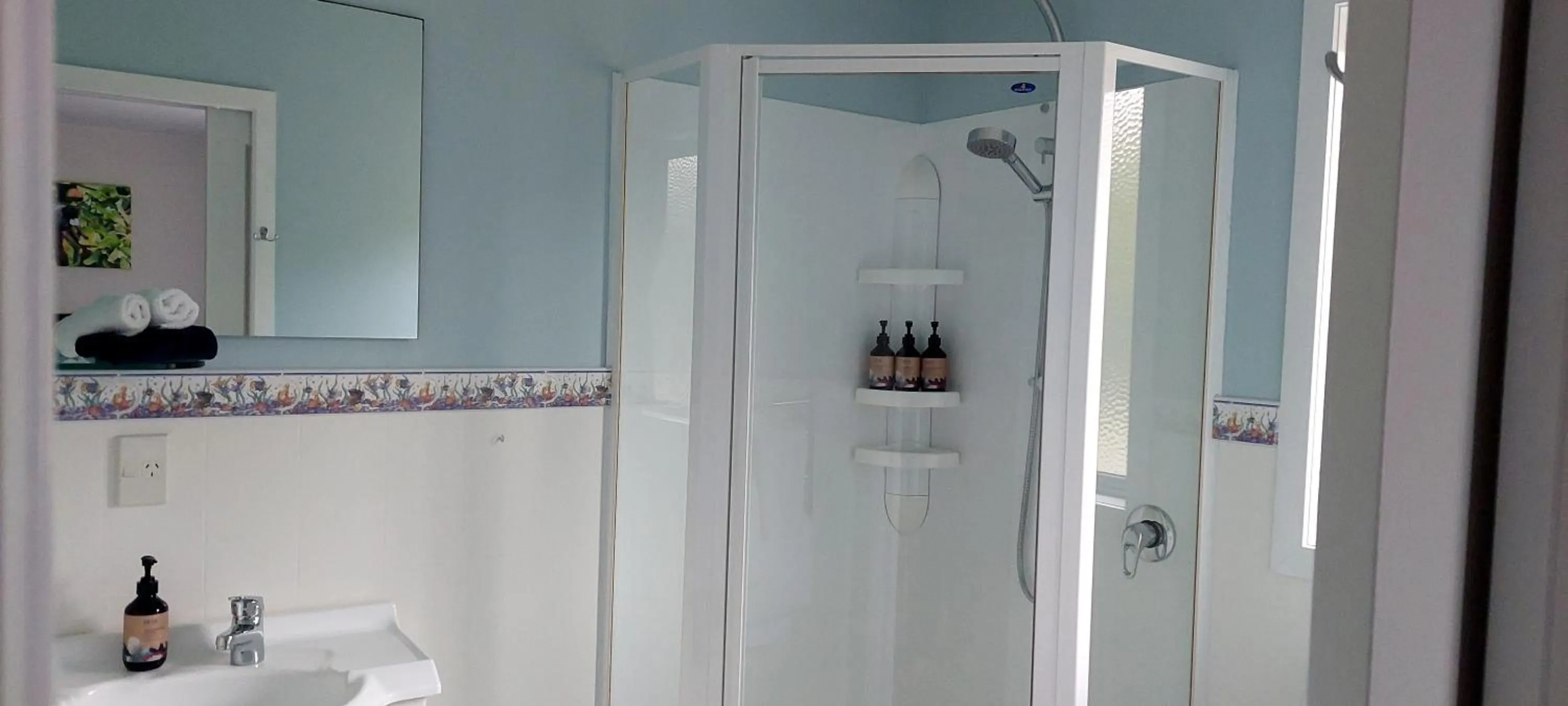 Shower in Awatuna Sunset Lodge