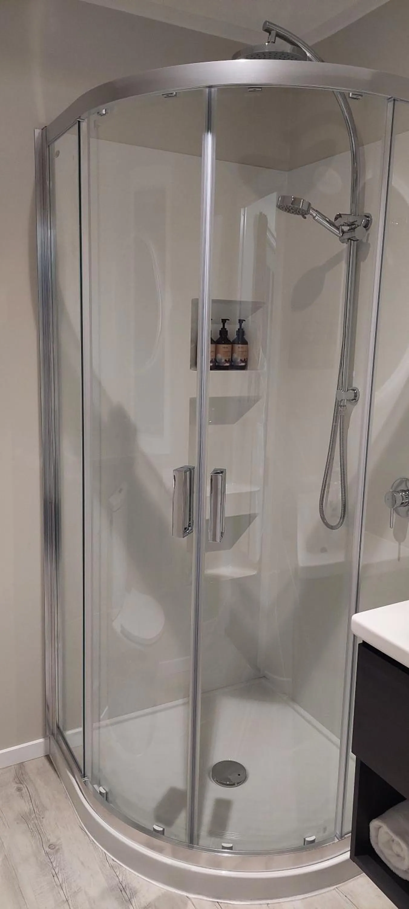 Shower in Awatuna Sunset Lodge