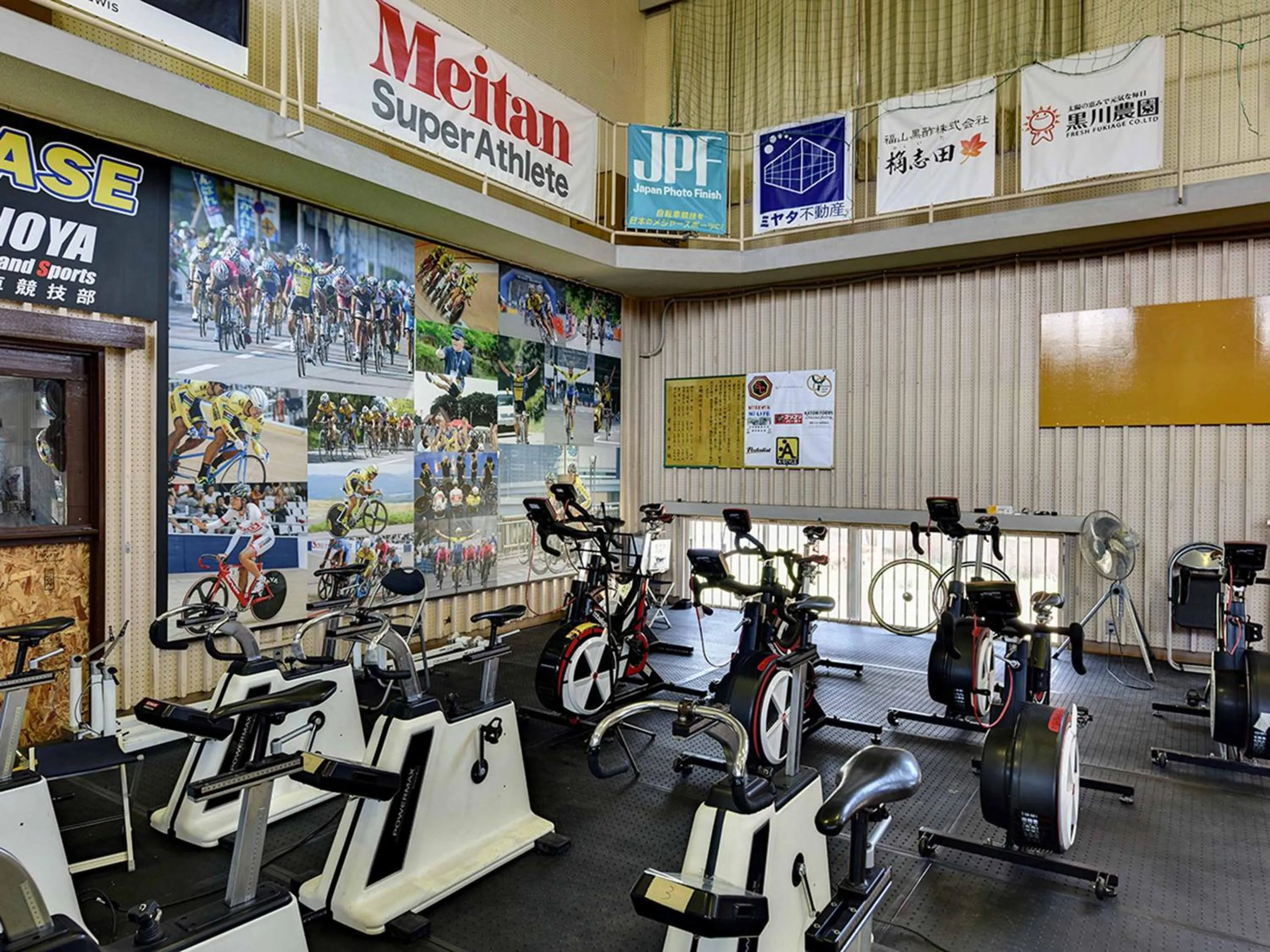 Fitness centre/facilities in YUKUSA OHSUMI UMI no GAKKO