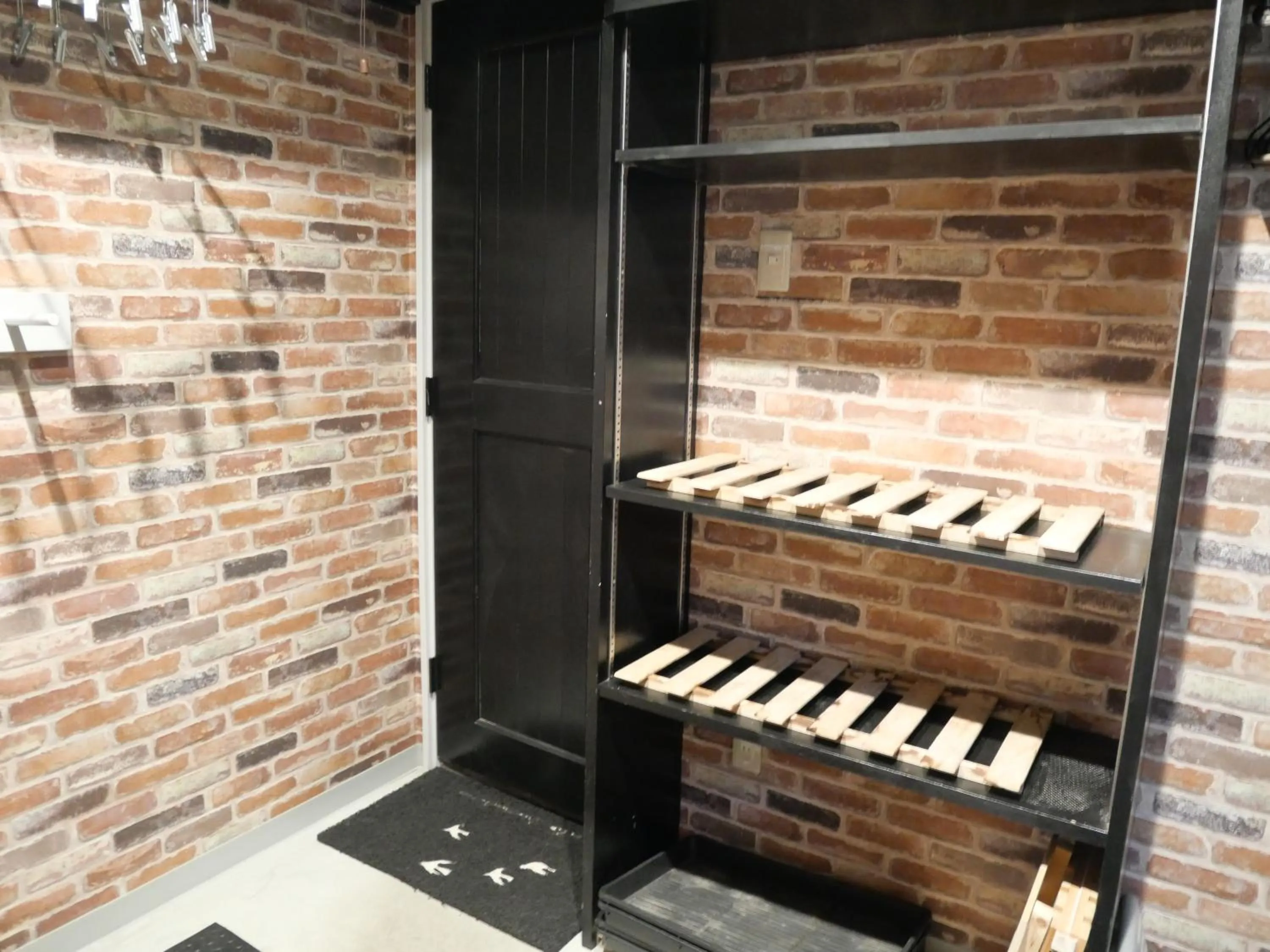 Skiing in Lift Inn Hakuba Goryu