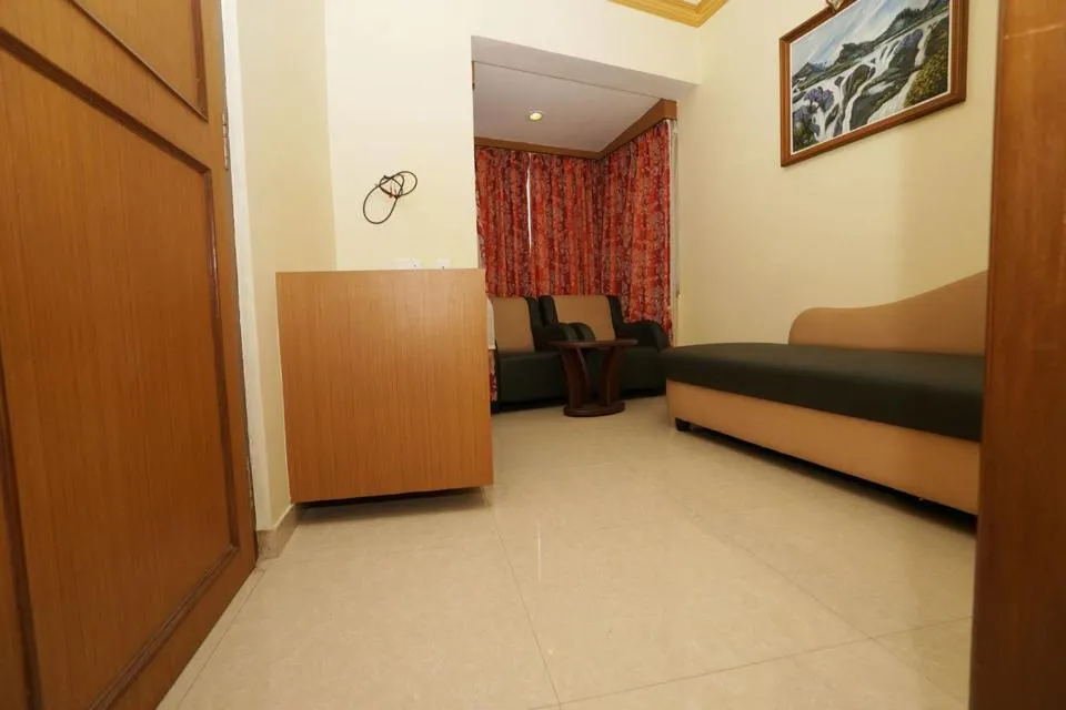 Seating area in Hotel Nahar Manchester Inn