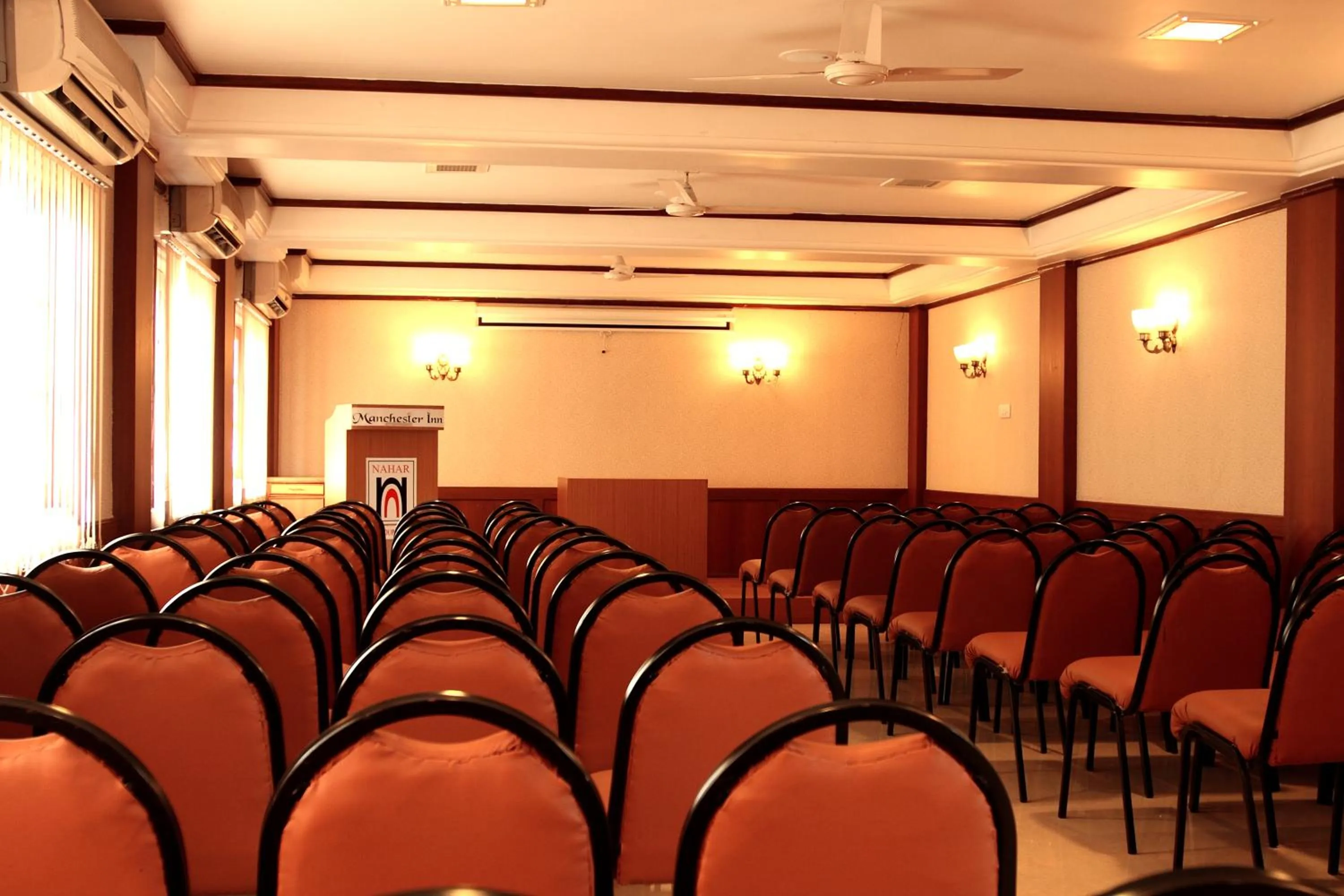 Business facilities in Hotel Nahar Manchester Inn