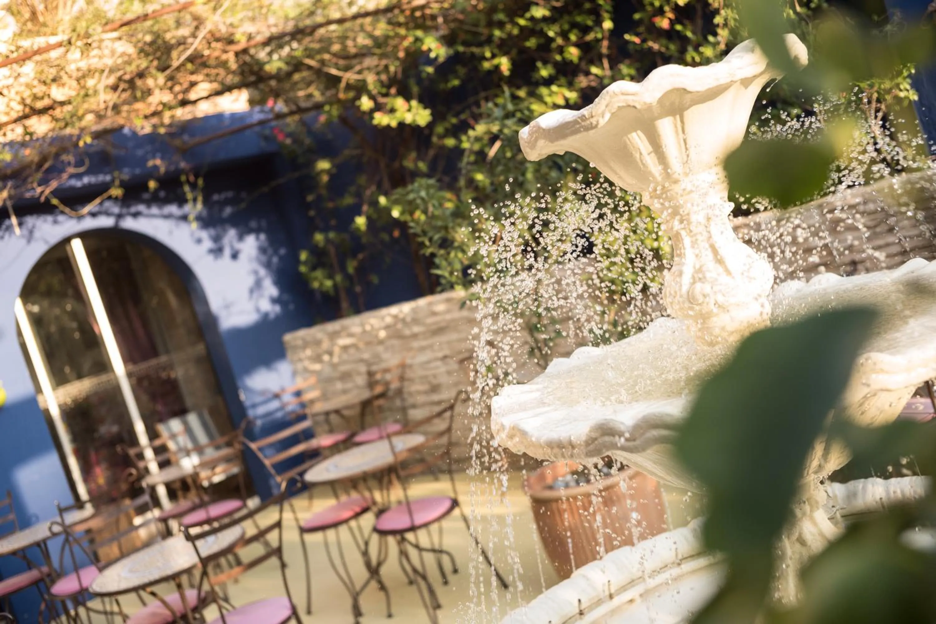 Patio in Sud Hôtel Restaurant