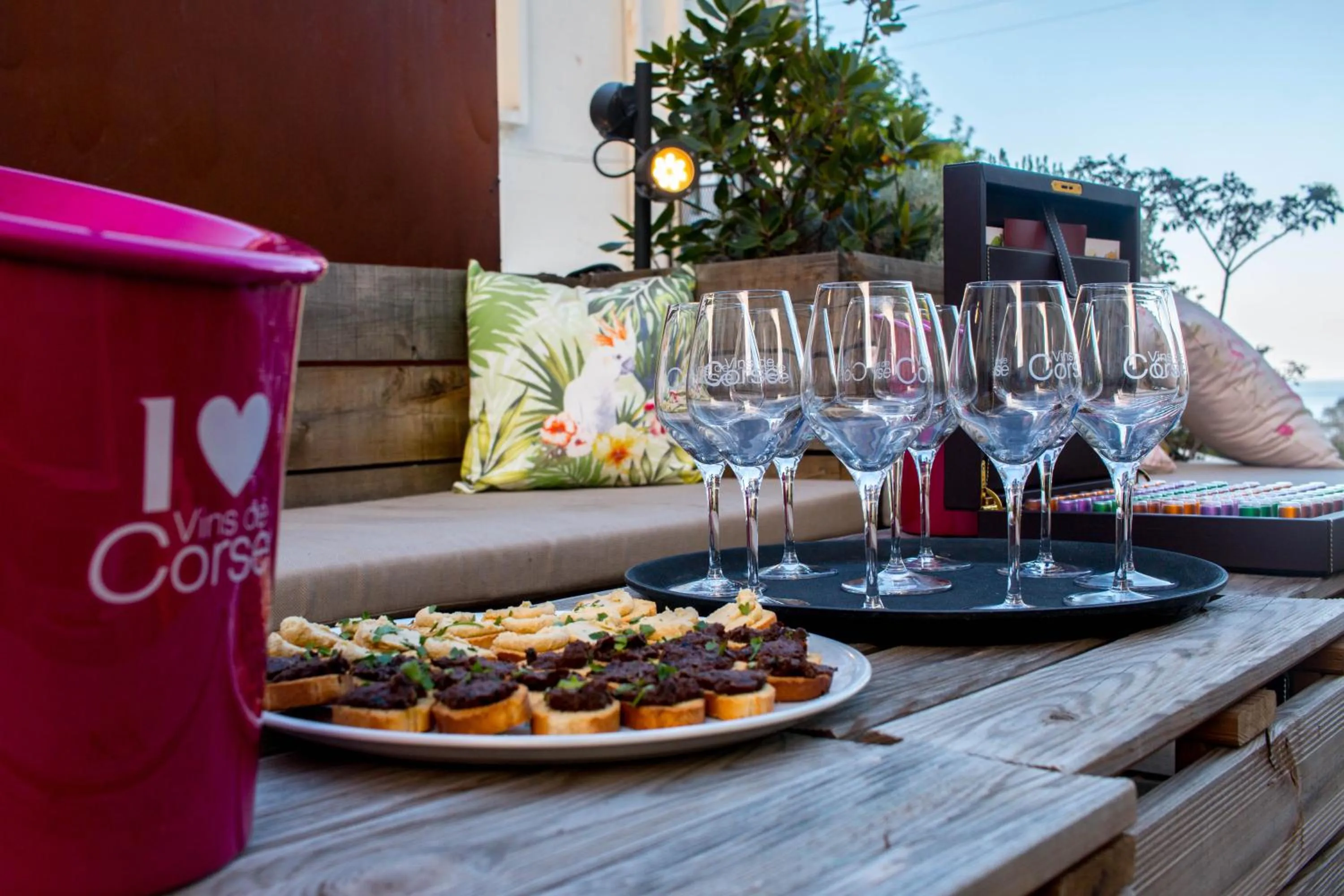 Entertainment in Sud Hôtel Restaurant