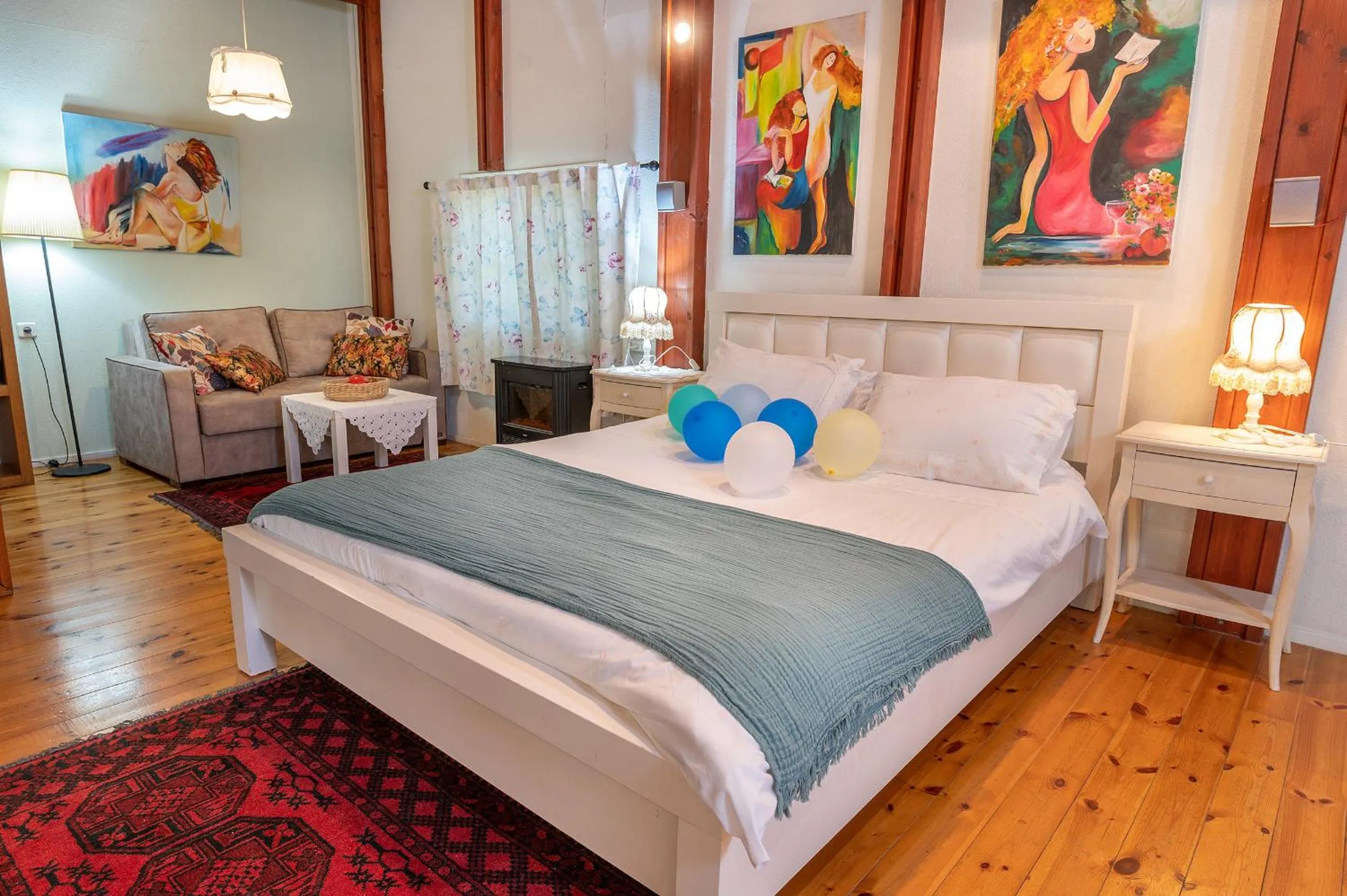 Bed in Marom Romance