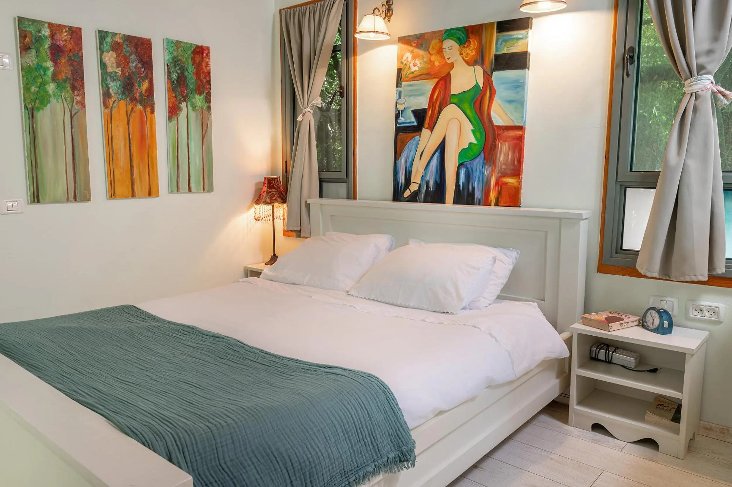 Bed in Marom Romance