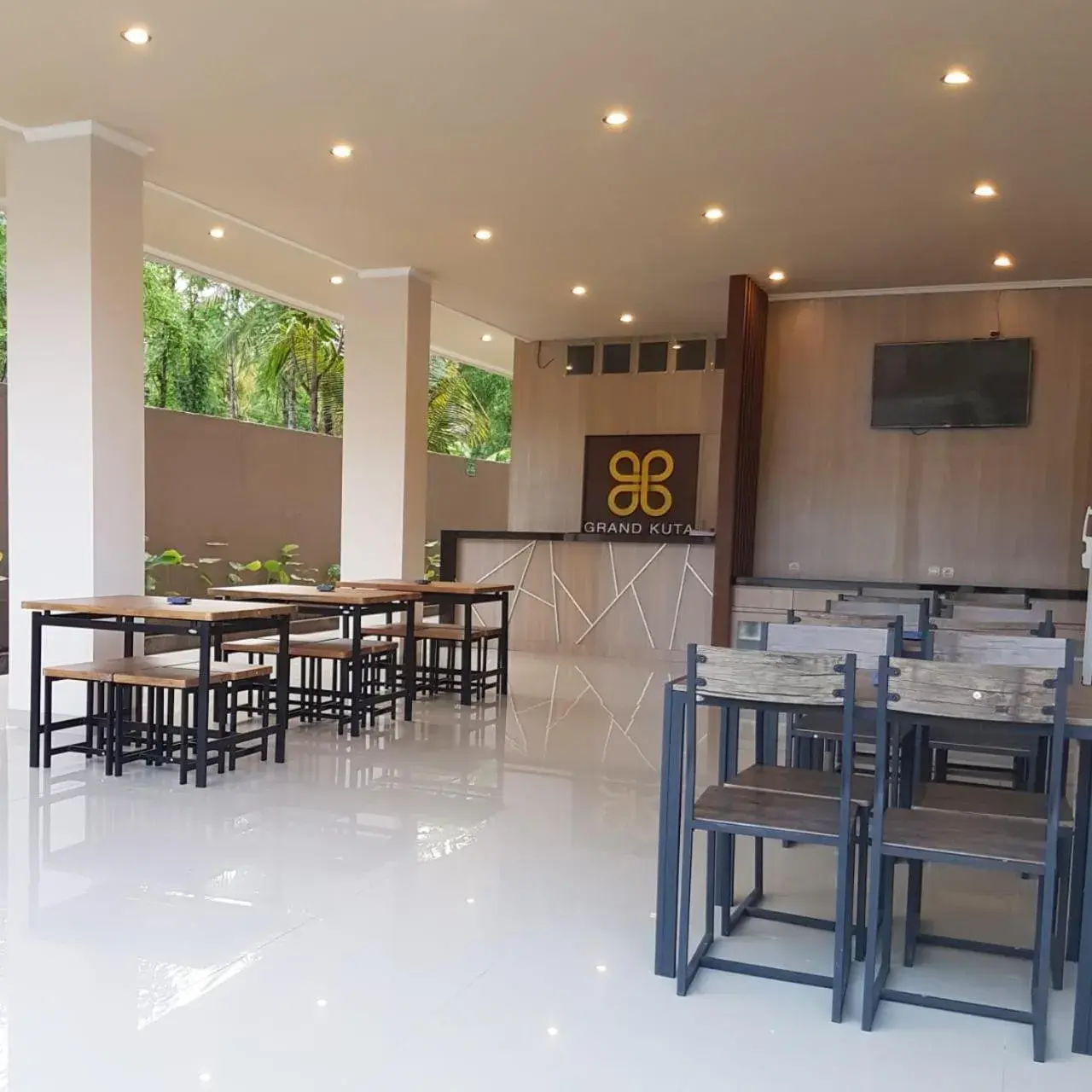 Restaurant/places to eat in Grand Kuta Hotel Lombok Restaurant/places to eat in Grand Kuta Hotel Lombok