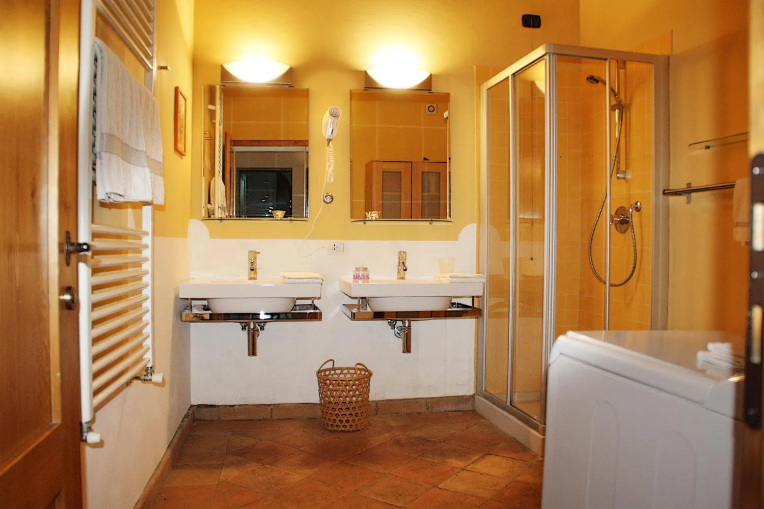 Shower in Casale Refoli