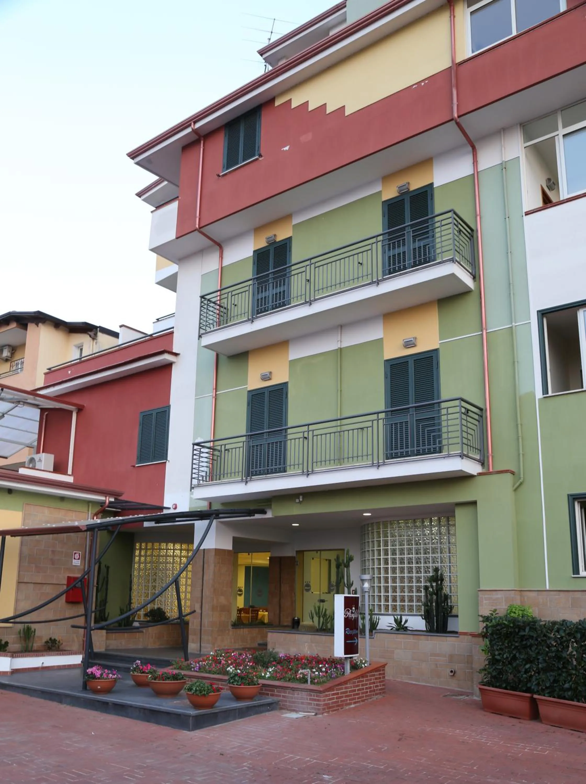 Facade/entrance in Hotel Resort Il Panfilo