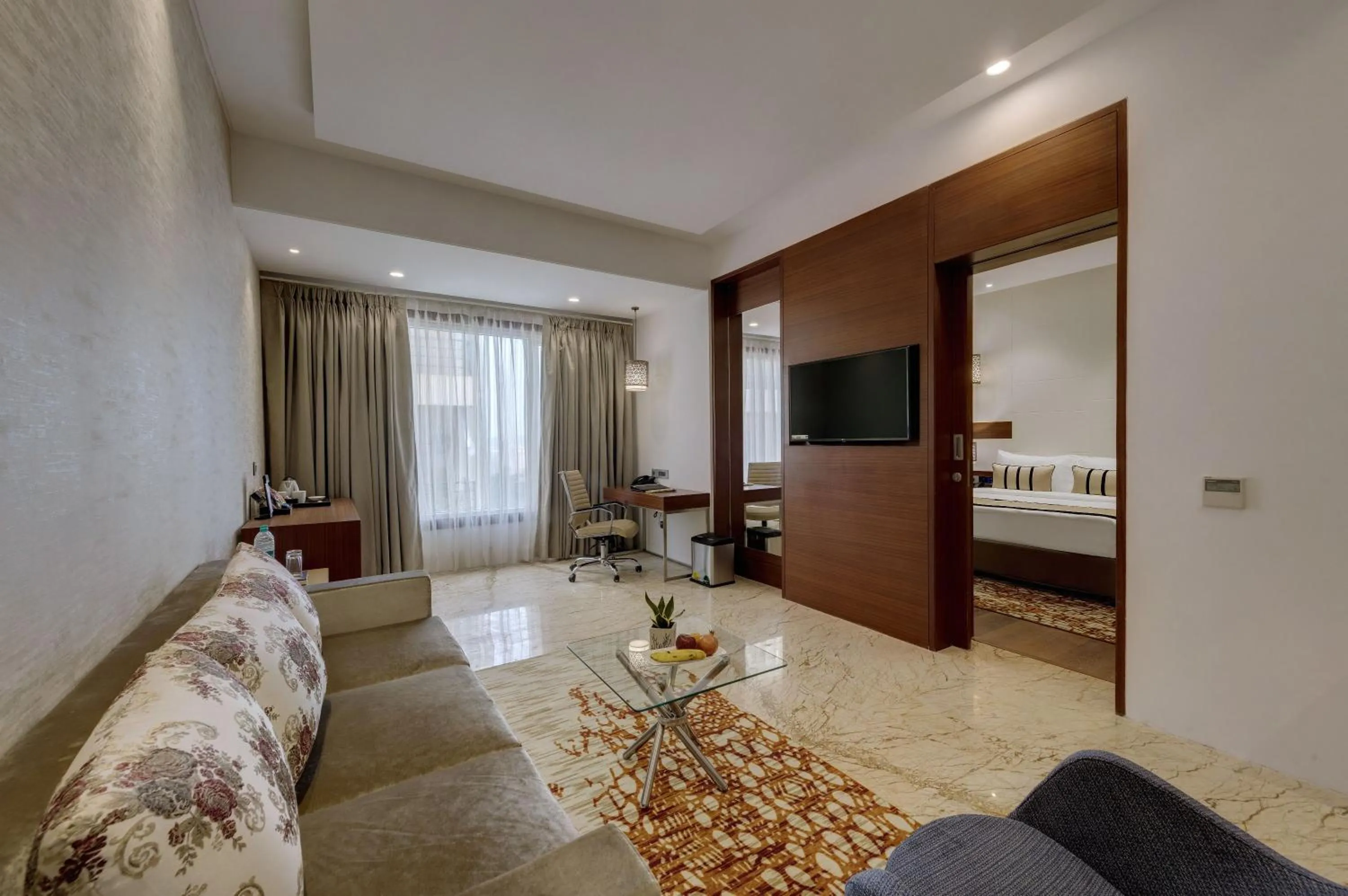 Living room, Bed in The Fern Residency Sarnath