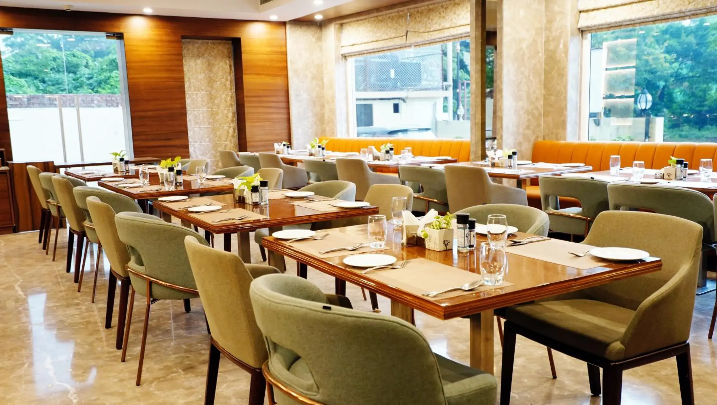 Restaurant/places to eat in The Fern Residency Sarnath Restaurant/places to eat in The Fern Residency Sarnath