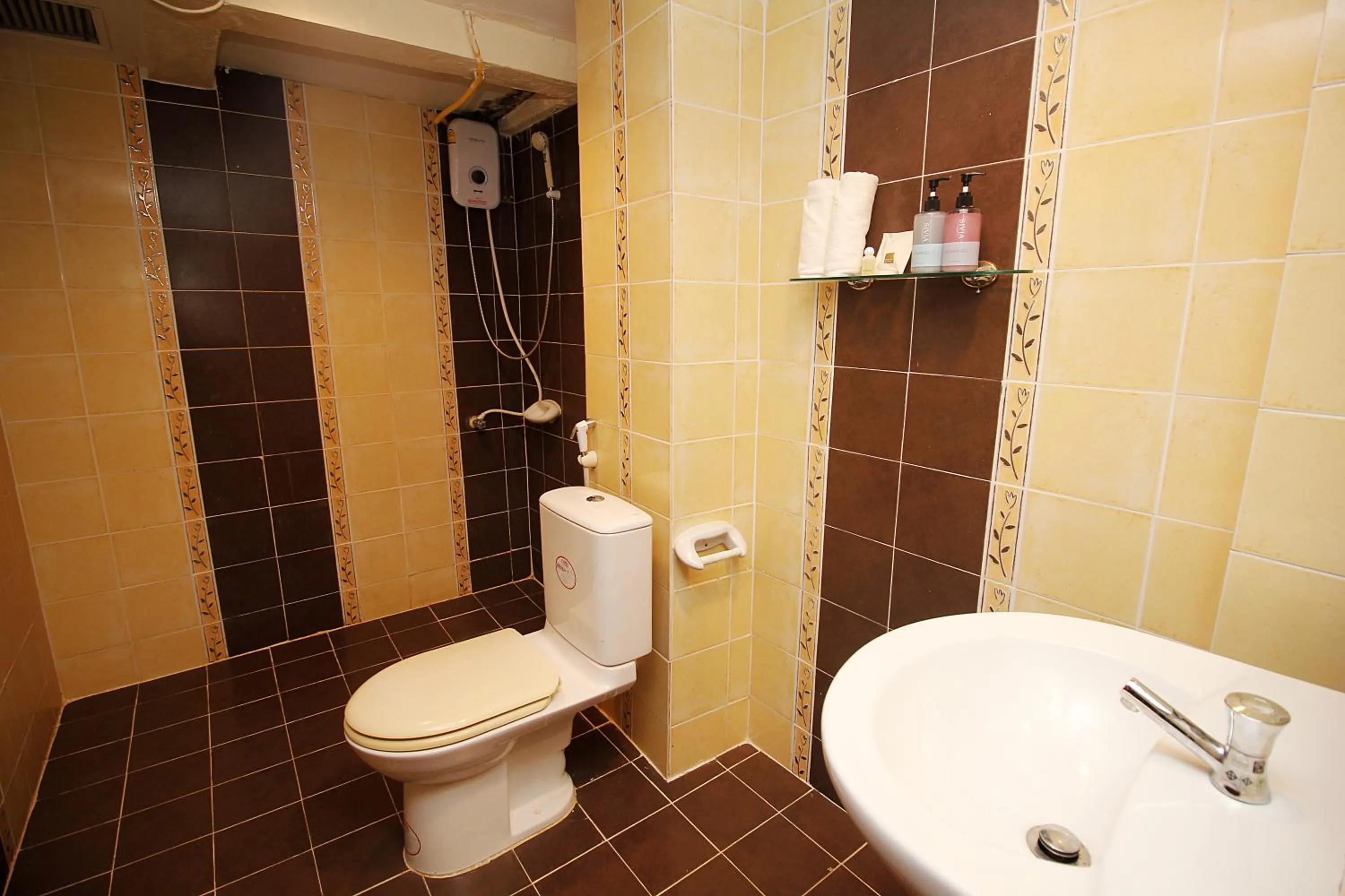 Bathroom in Sky Silk Decoration House