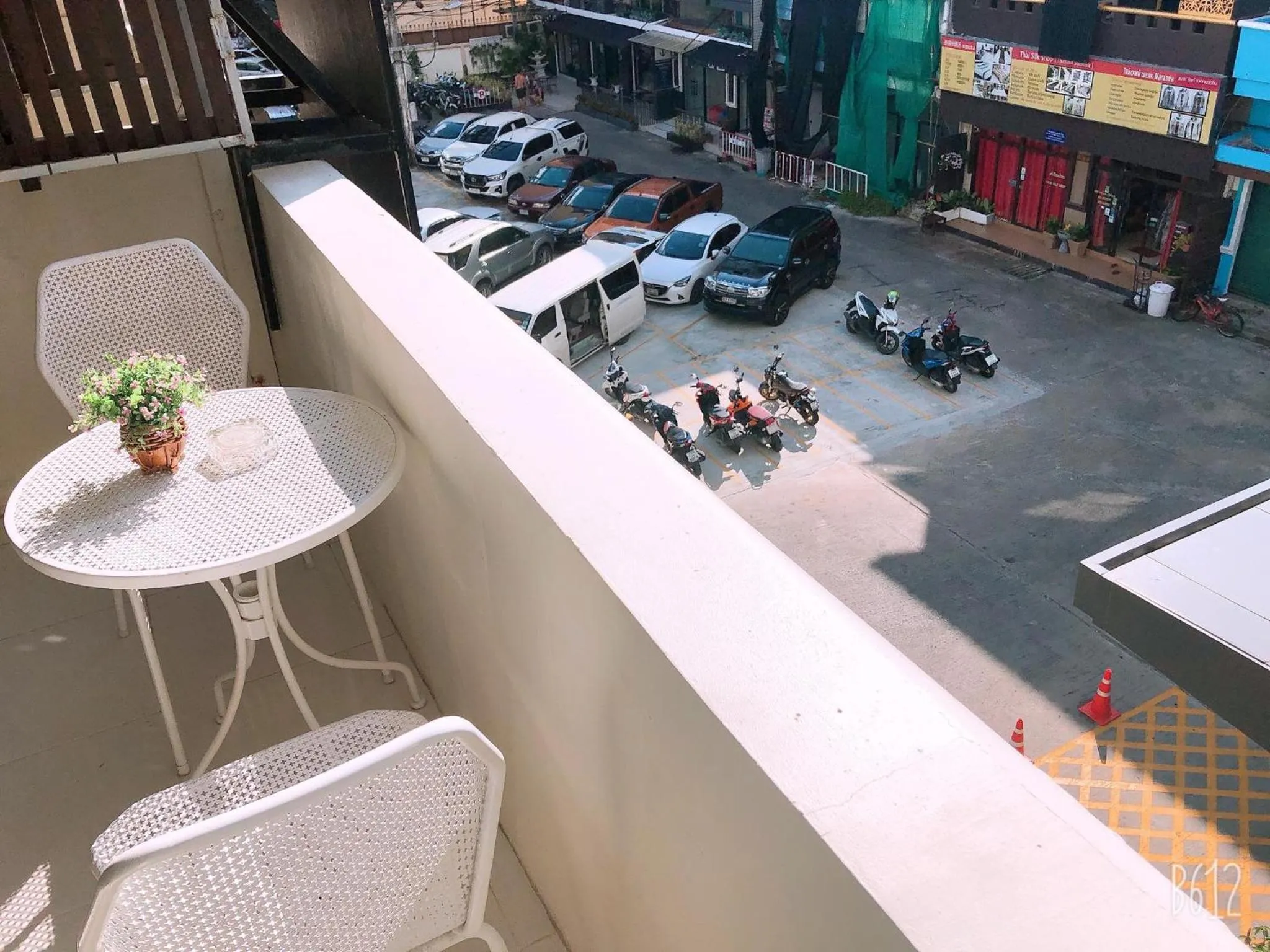 Patio in Sky Silk Decoration House