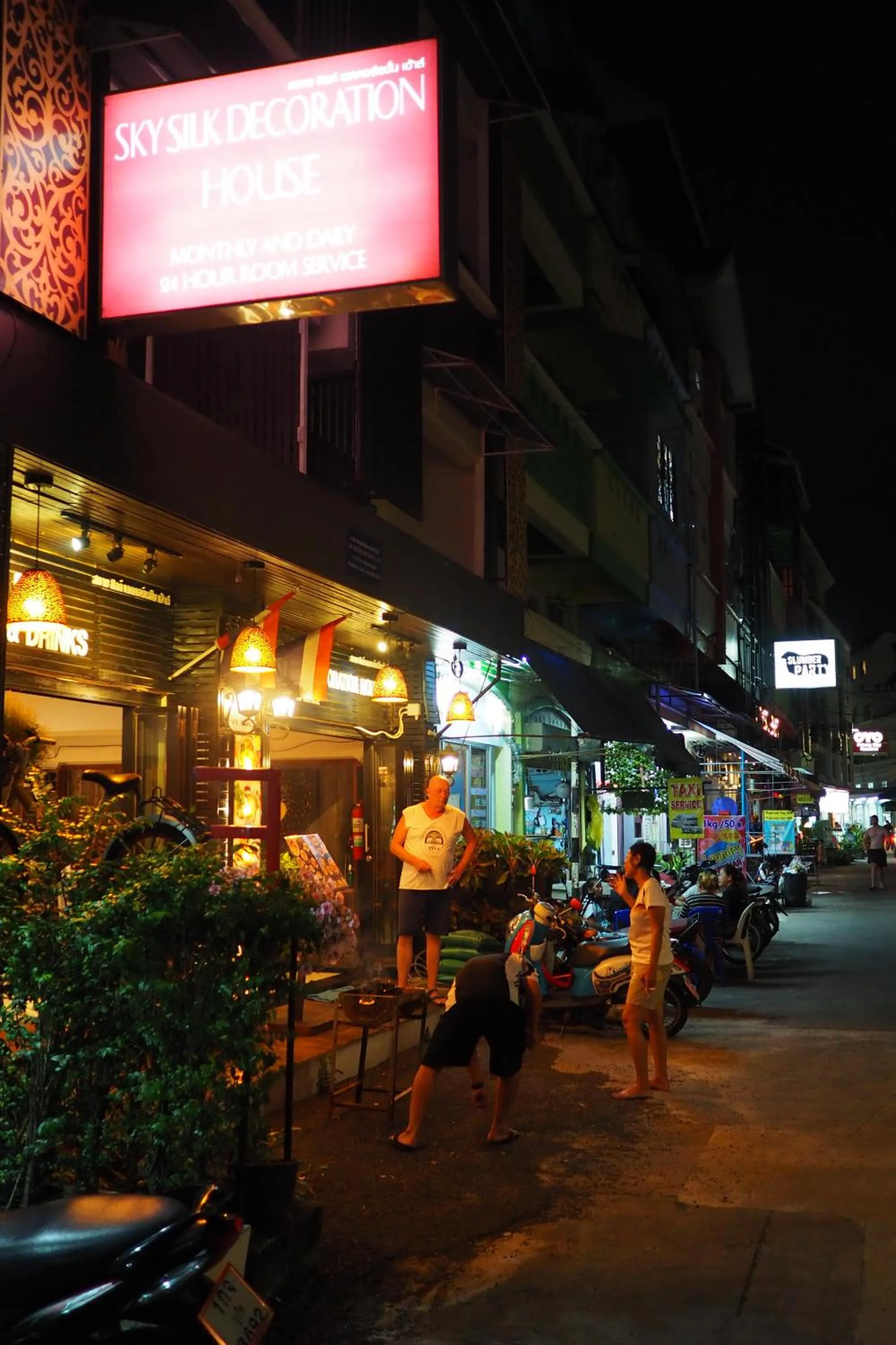 People in Sky Silk Decoration House