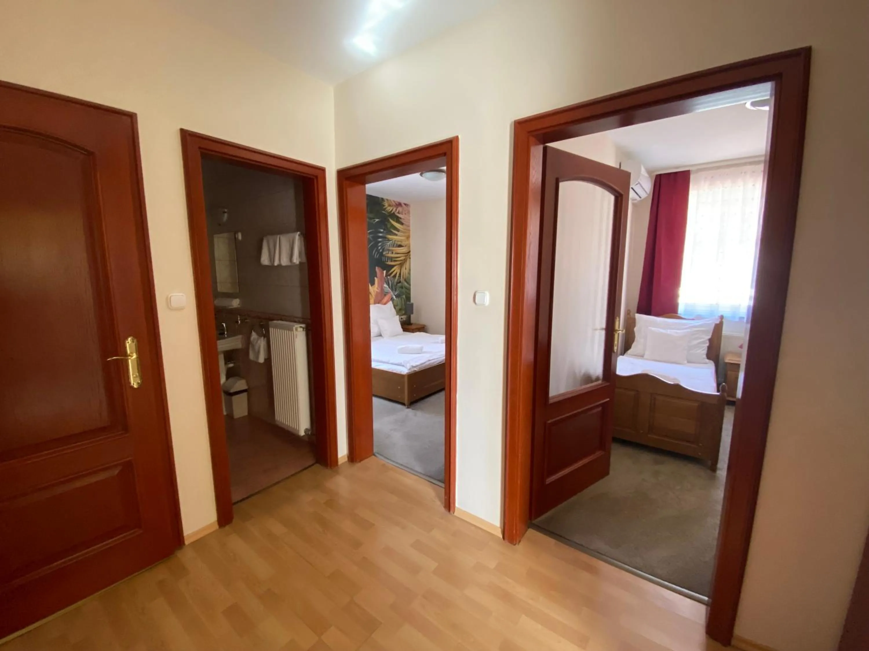 Comfort Quadruple Room in Hotel Villa Park