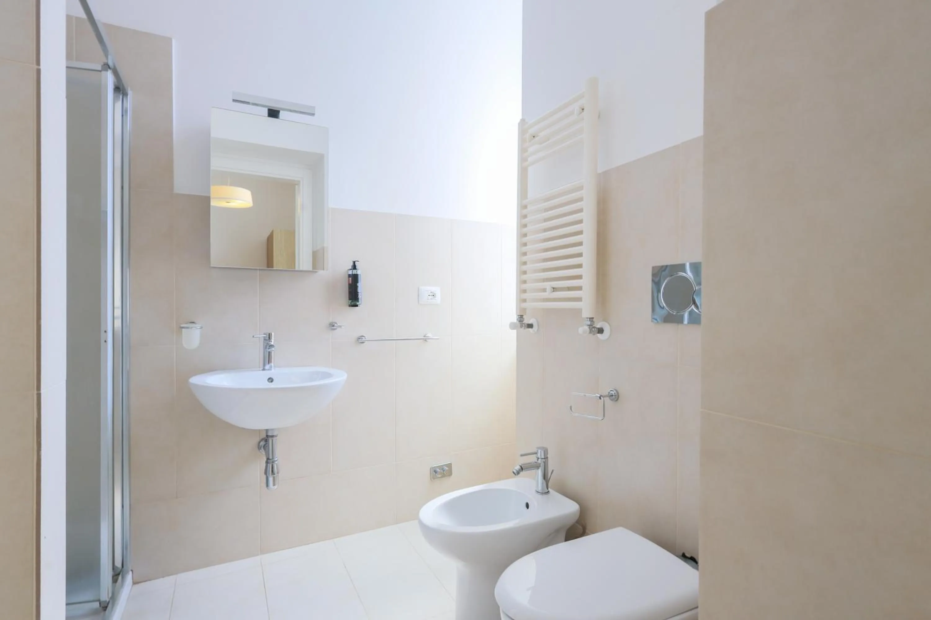 Shower in San Luigi - Residenza Gemelli