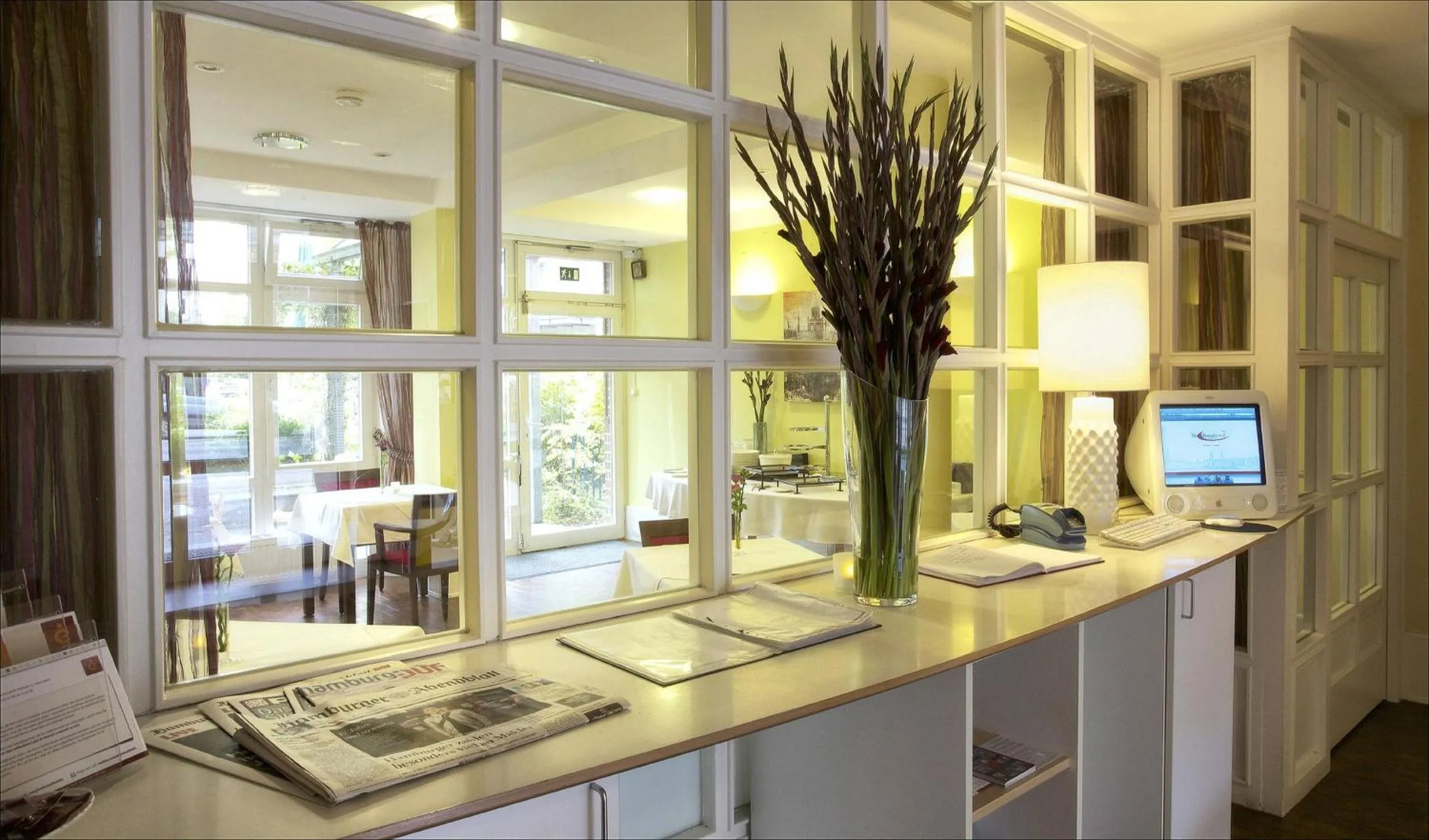 Lobby or reception in Stadthaushotel Hamburg - Inklusionshotel