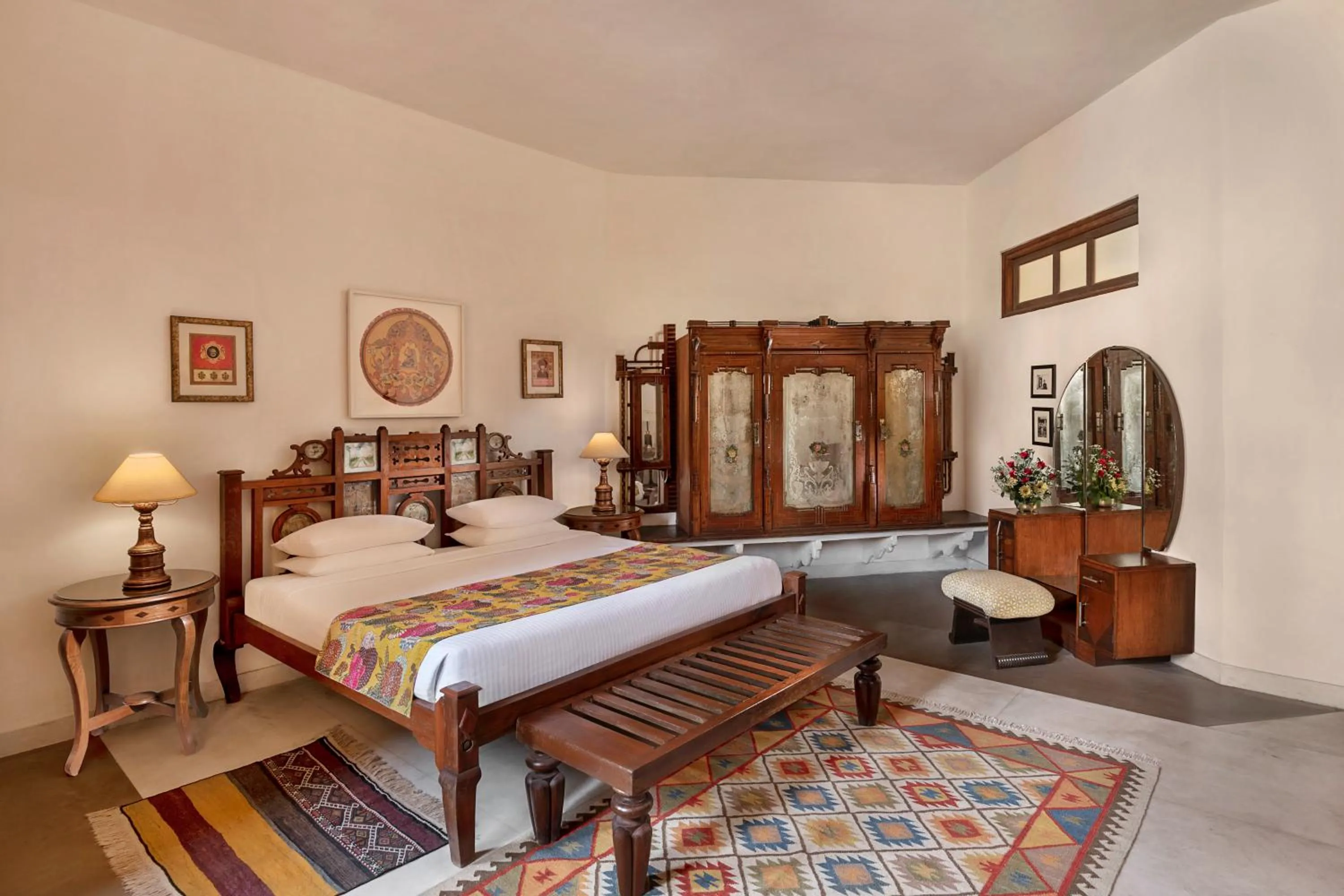 Bed in Neemrana Fort-Palace