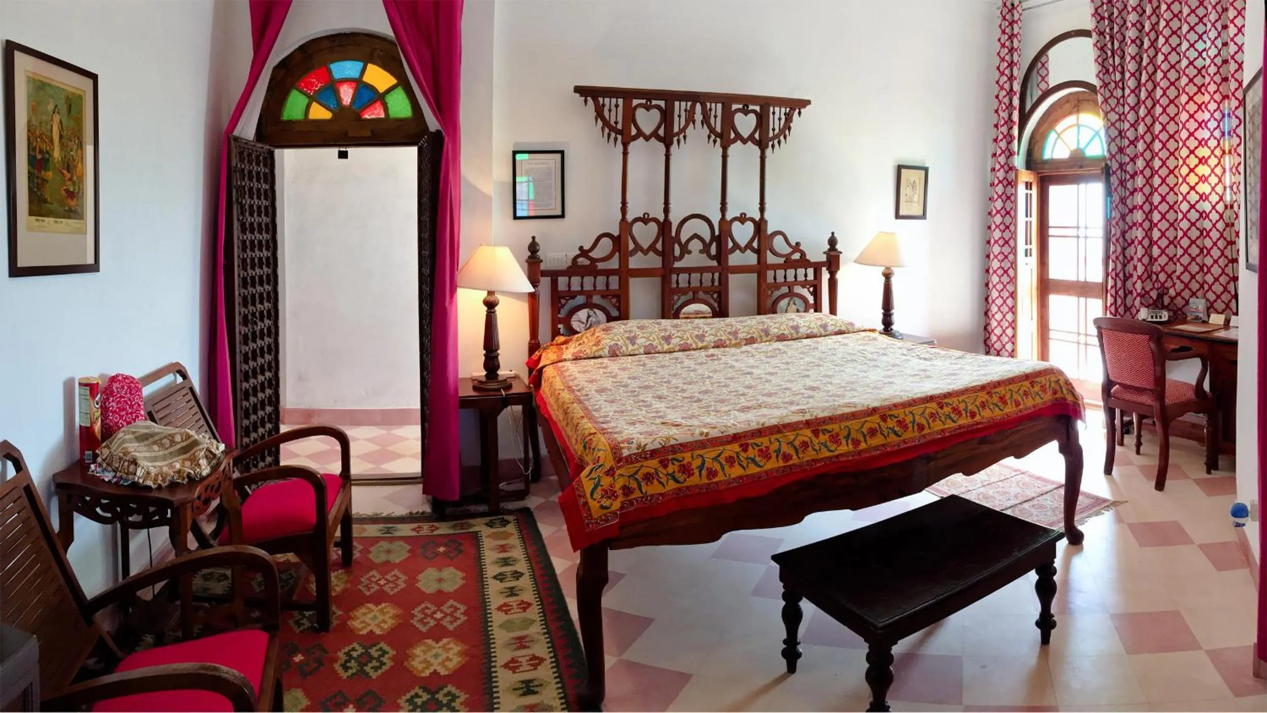 Bed in Neemrana Fort-Palace