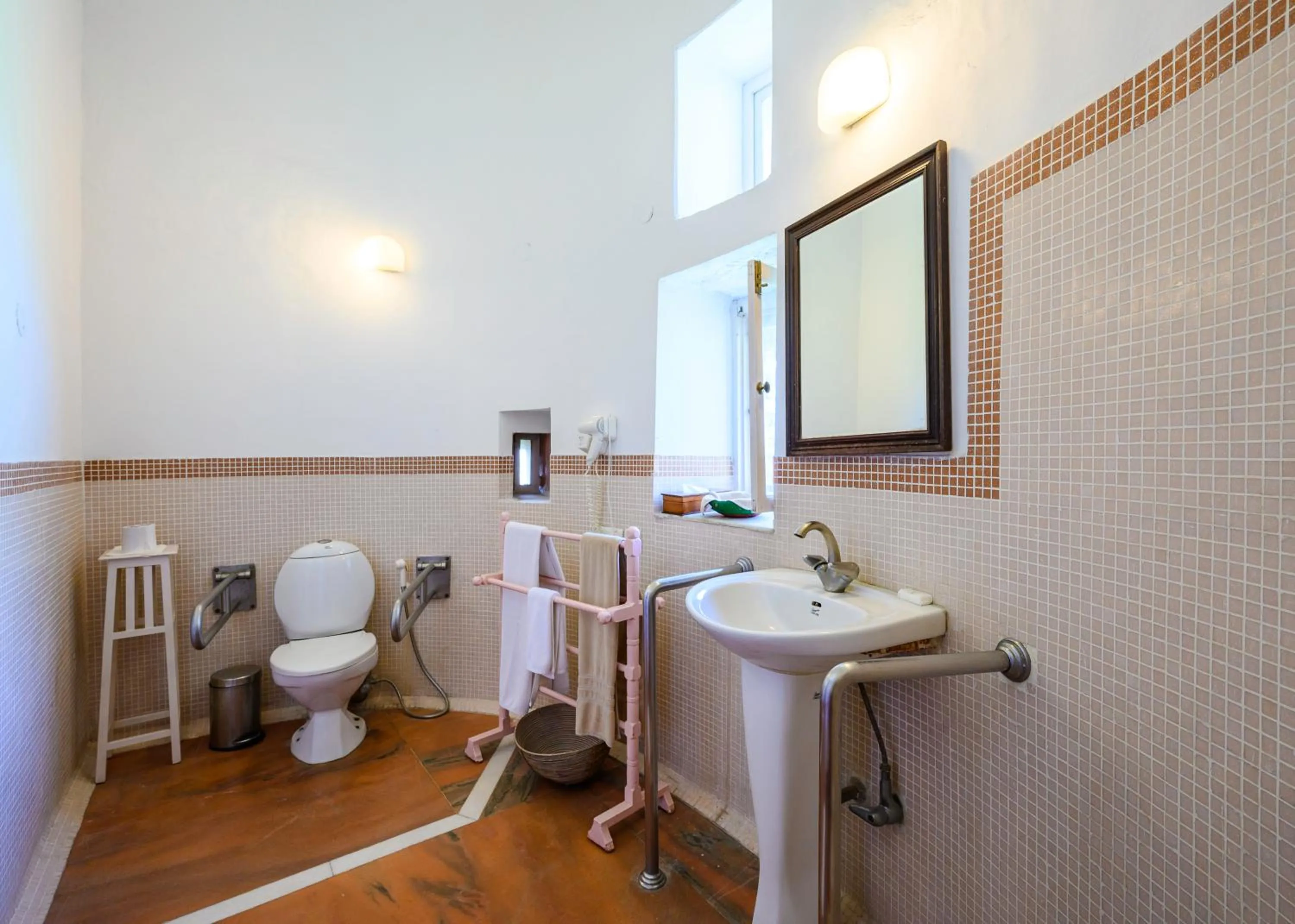 Toilet in Neemrana Fort-Palace