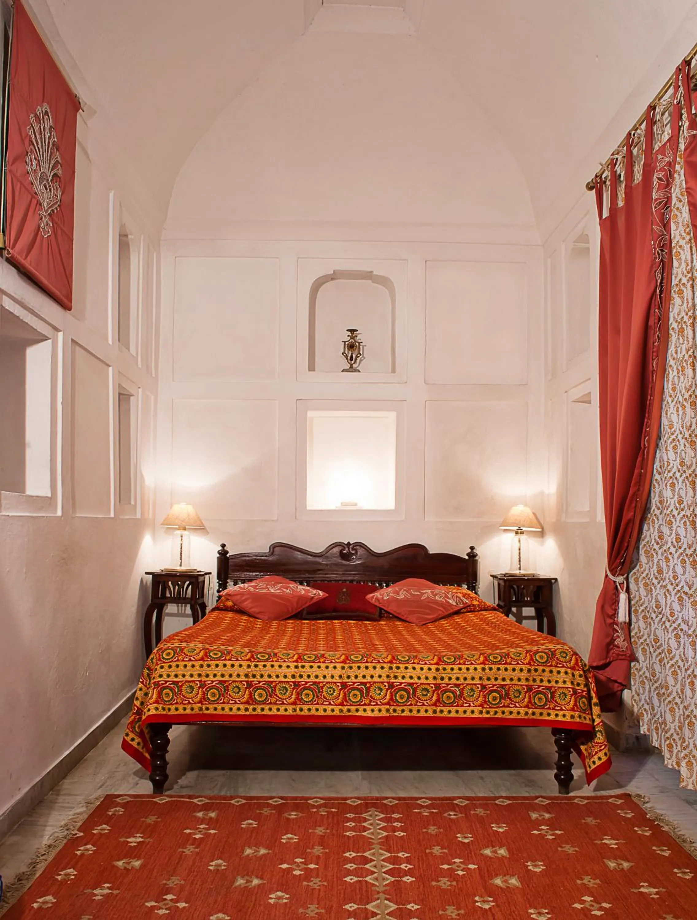 Bed in Neemrana Fort-Palace