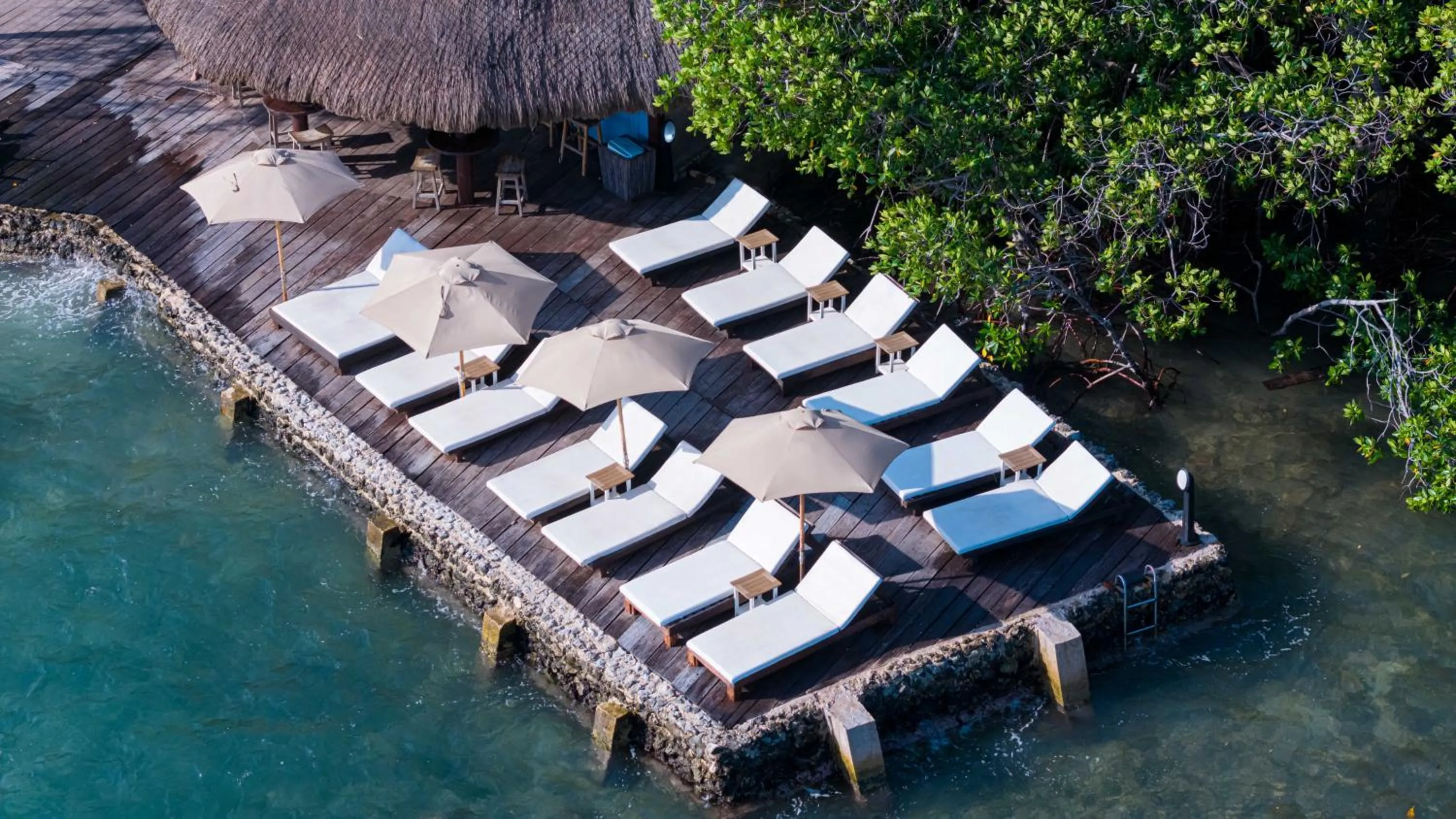 sunbed in Fragata Island House