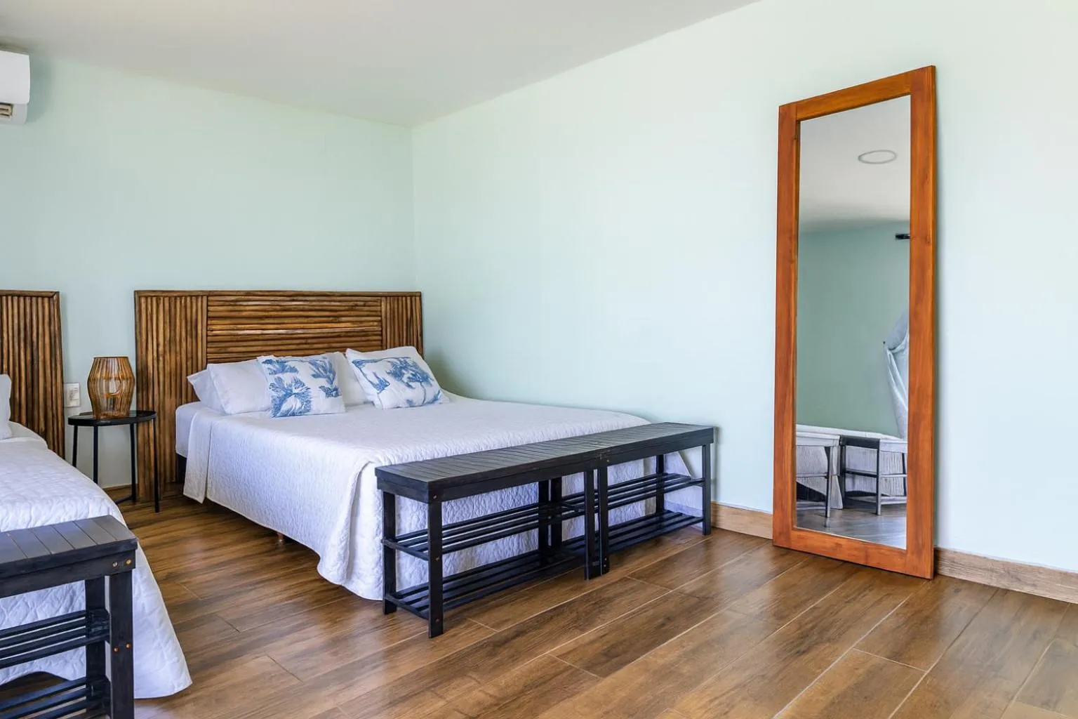 Bedroom, Bed in Fragata Island House