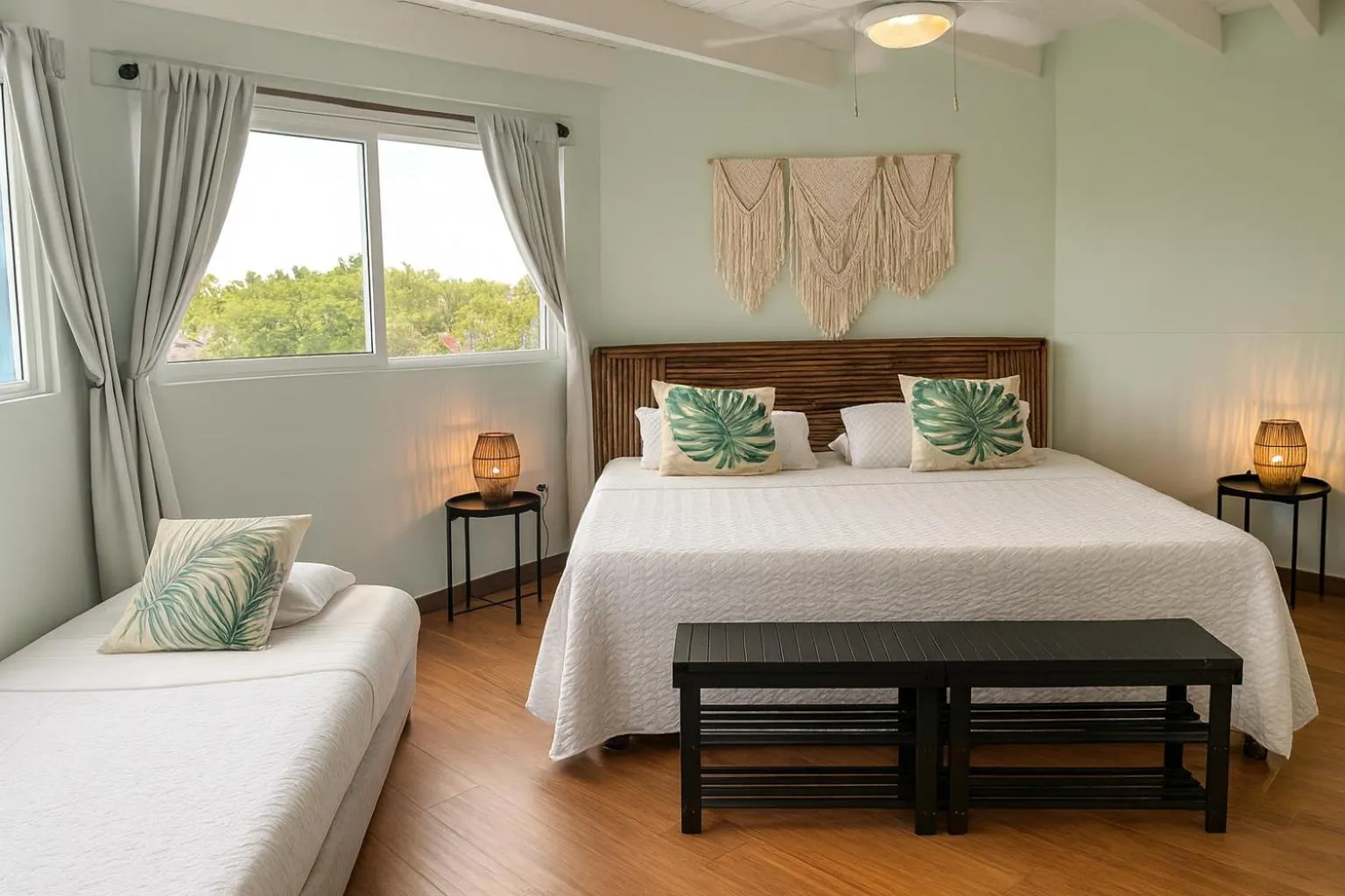 Bedroom, Bed in Fragata Island House