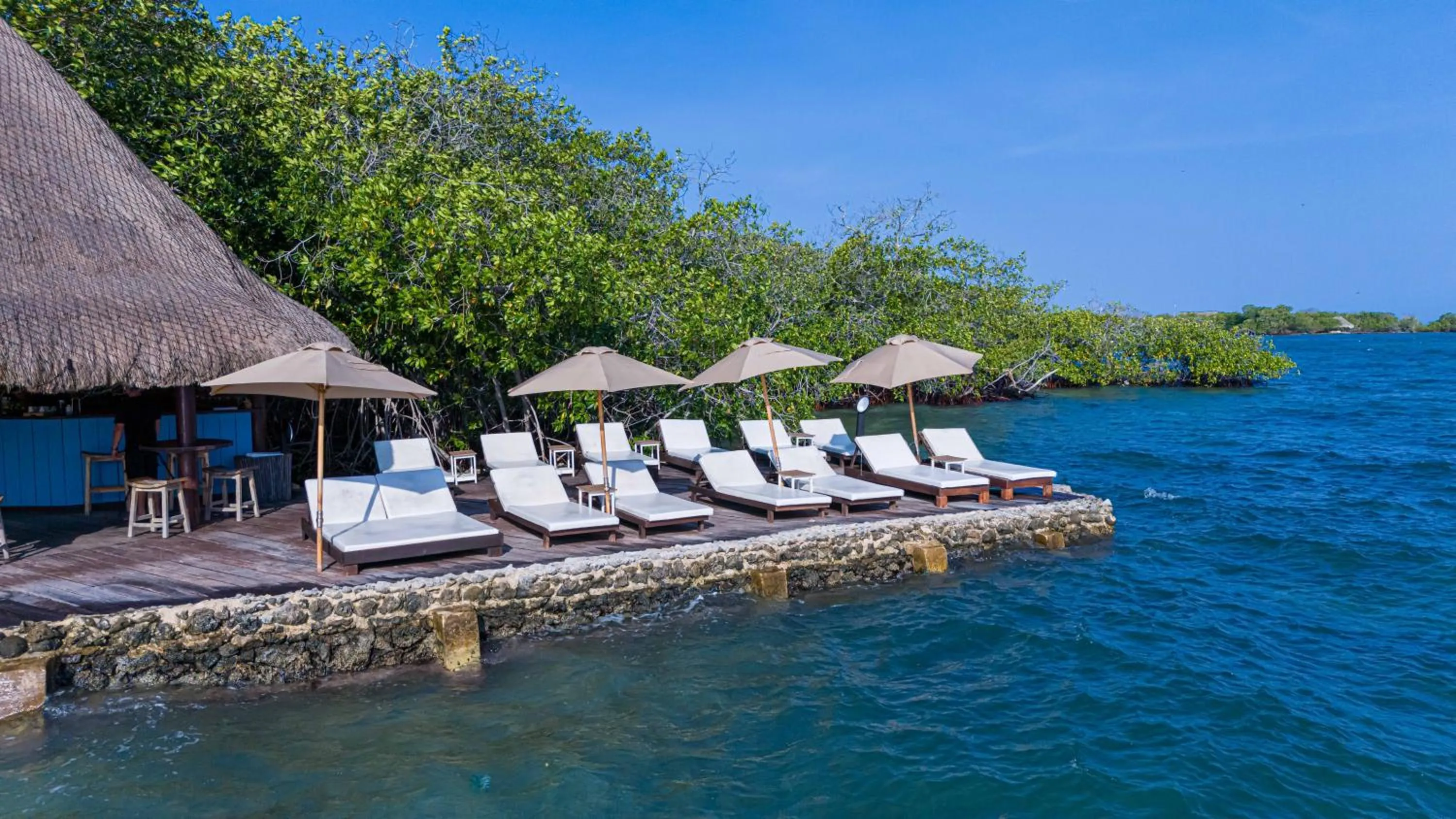 sunbed in Fragata Island House