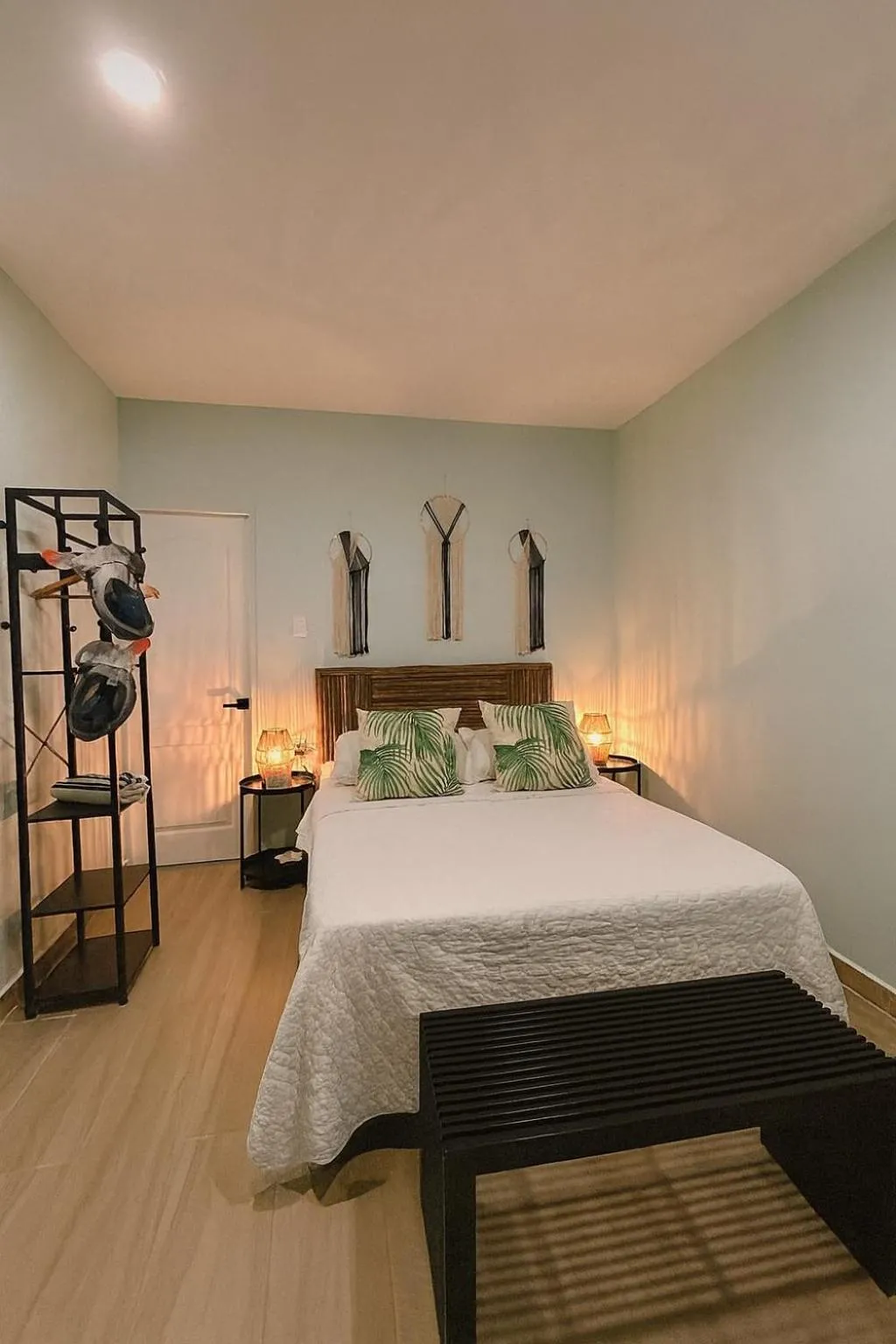 Bedroom, Bed in Fragata Island House