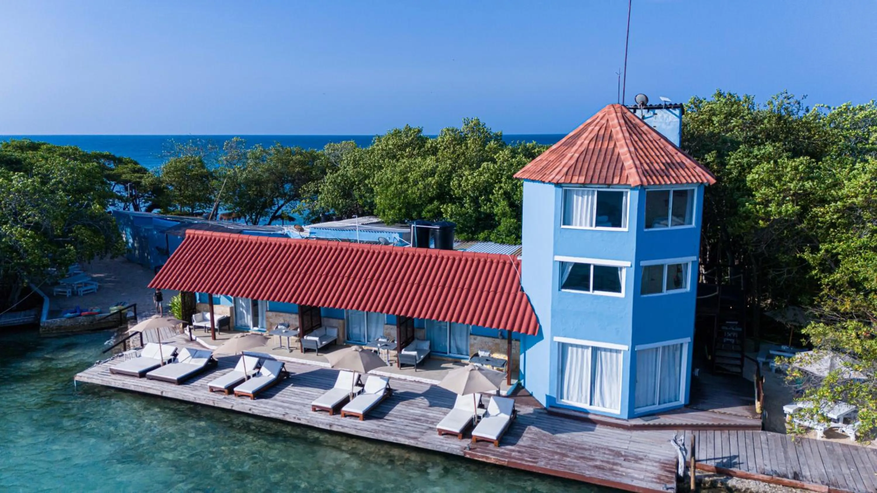 Property building in Fragata Island House