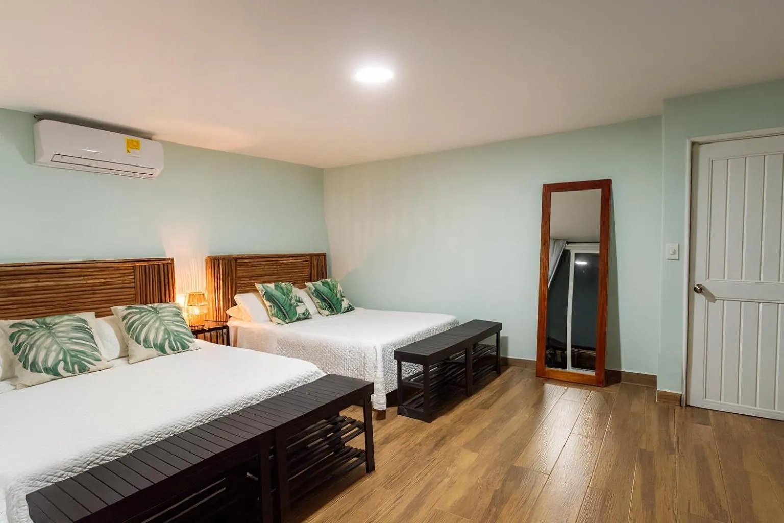 Bedroom, Bed in Fragata Island House