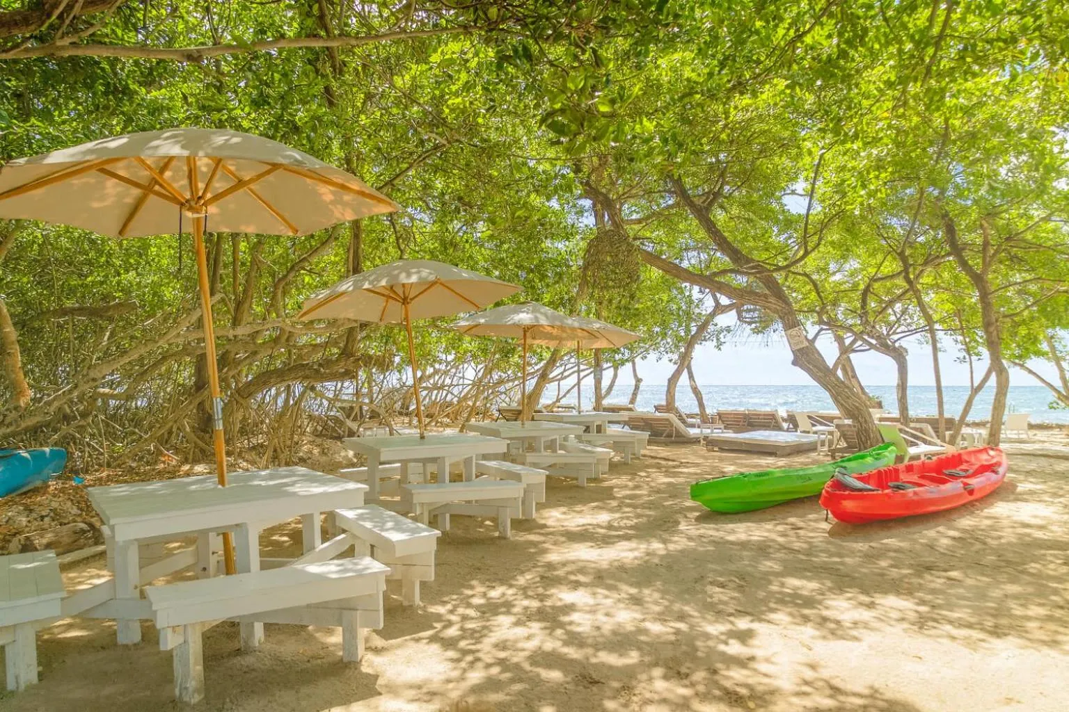 Beach in Fragata Island House