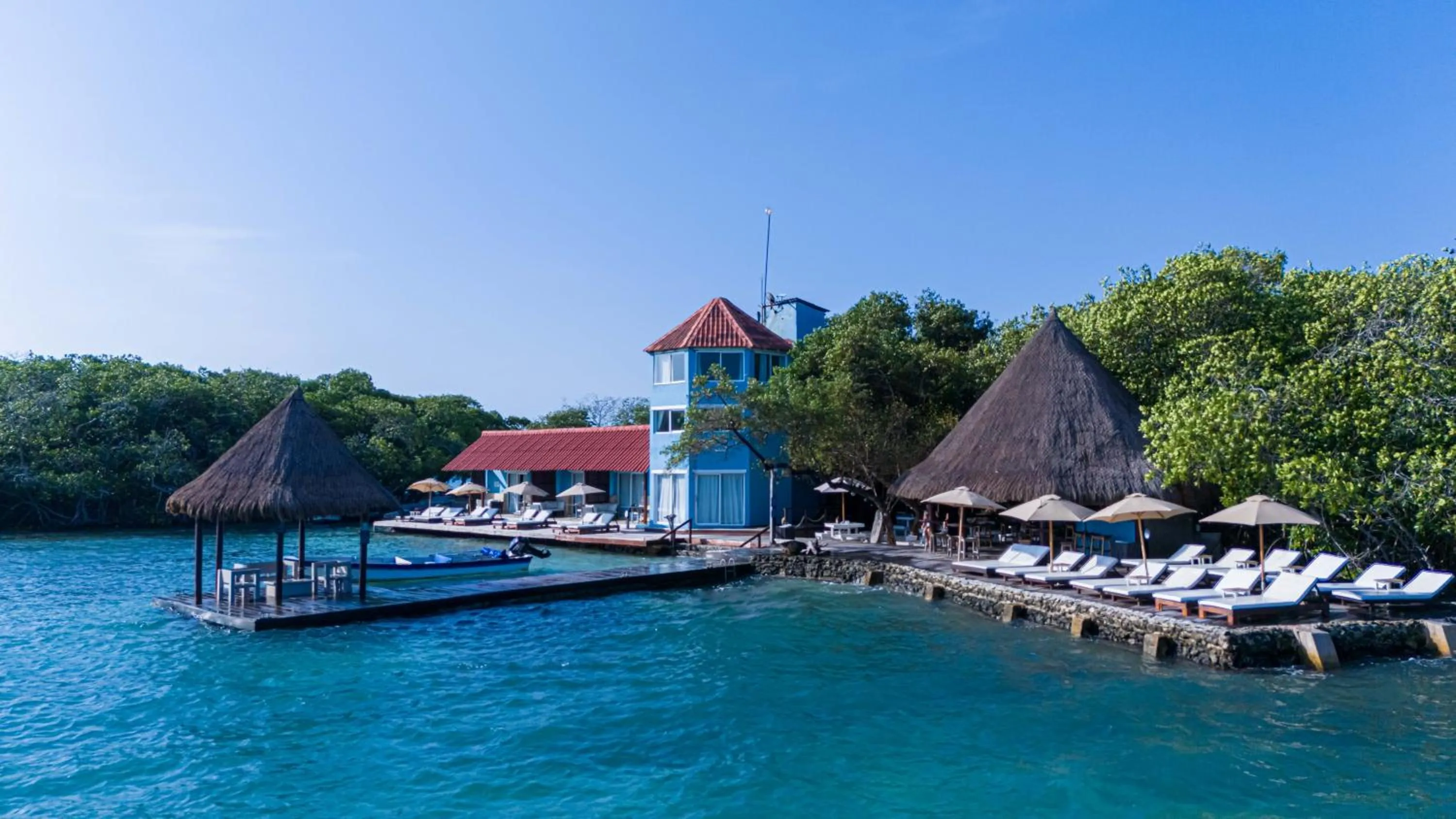 Property building in Fragata Island House