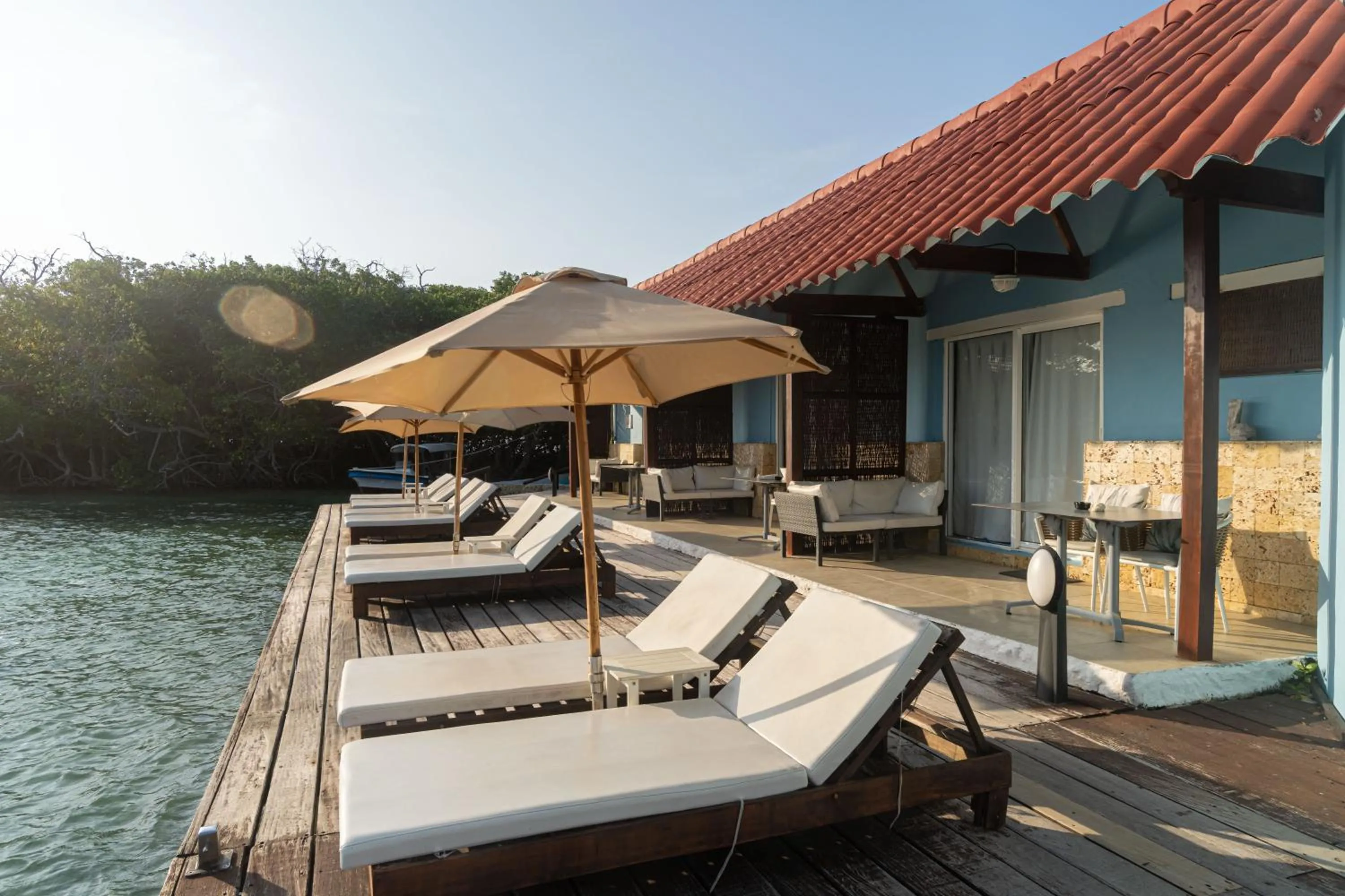 Sunrise in Fragata Island House