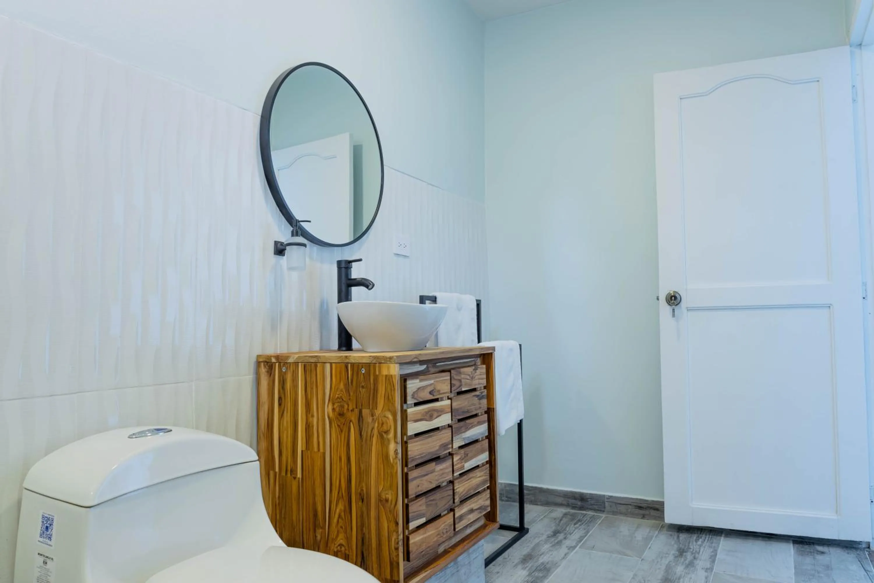 Bathroom in Fragata Island House