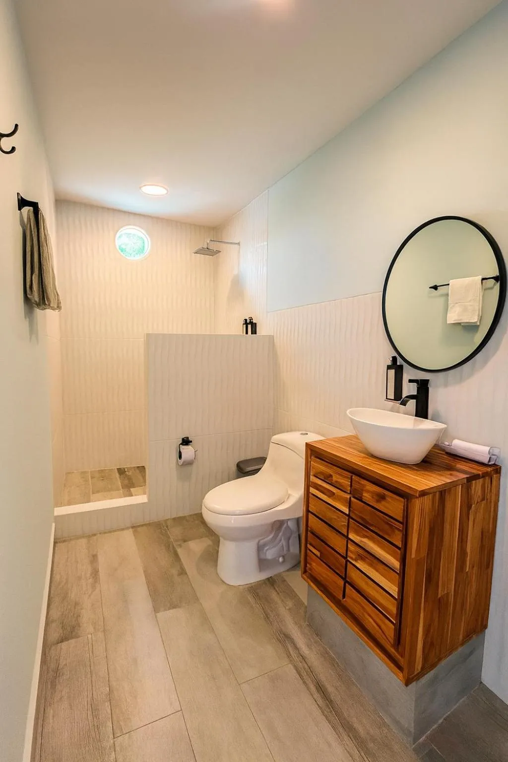 Bathroom in Fragata Island House