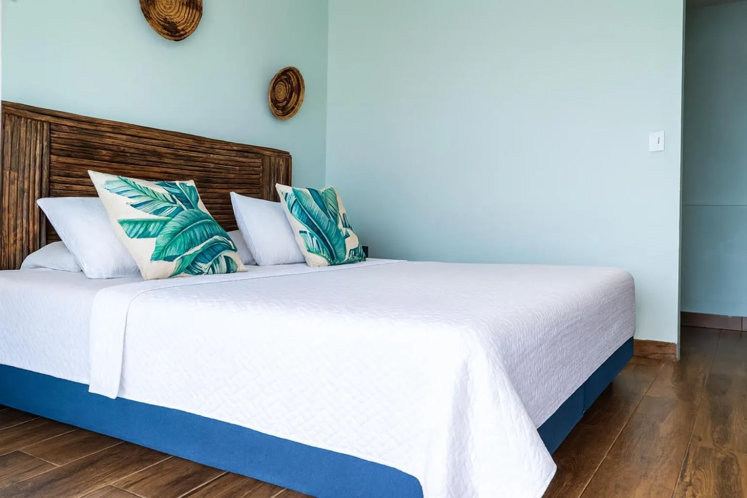 Bedroom, Bed in Fragata Island House