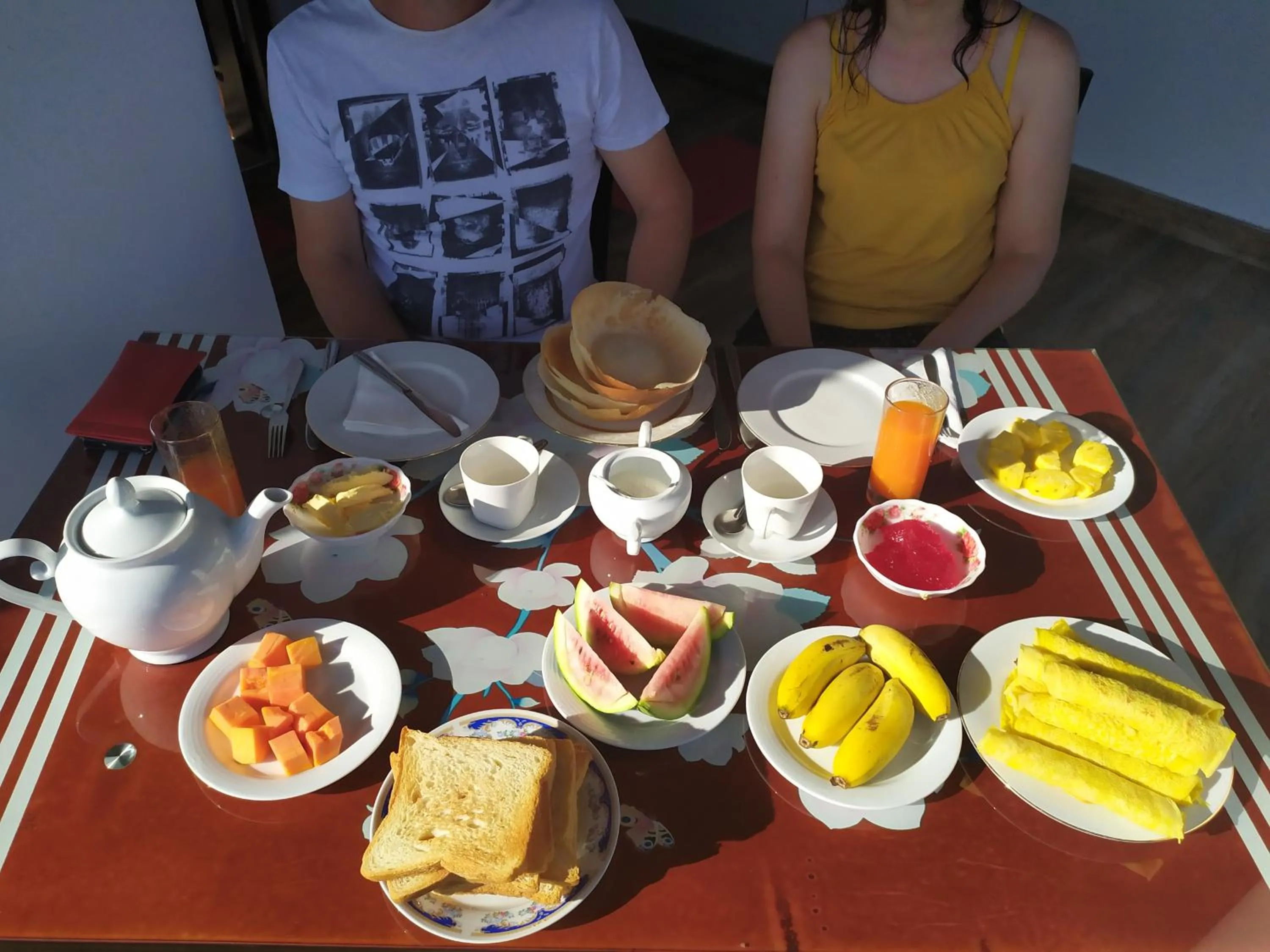 Food and drinks in Mahaweli King's Villa