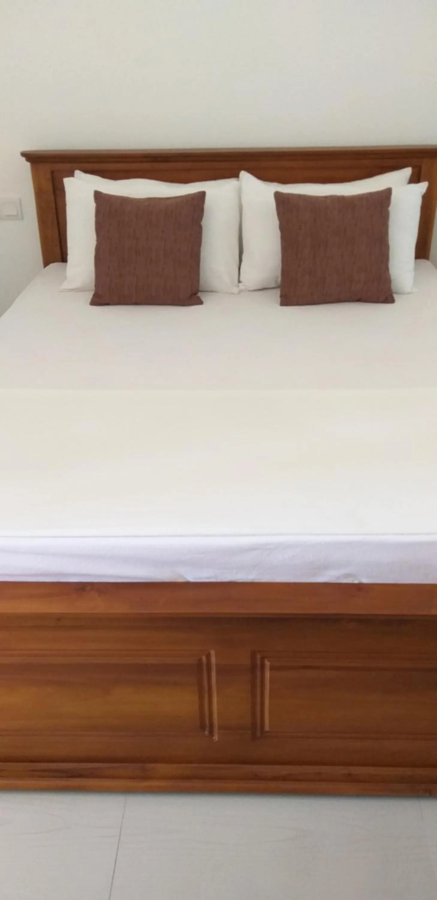 Bed in Mahaweli King's Villa