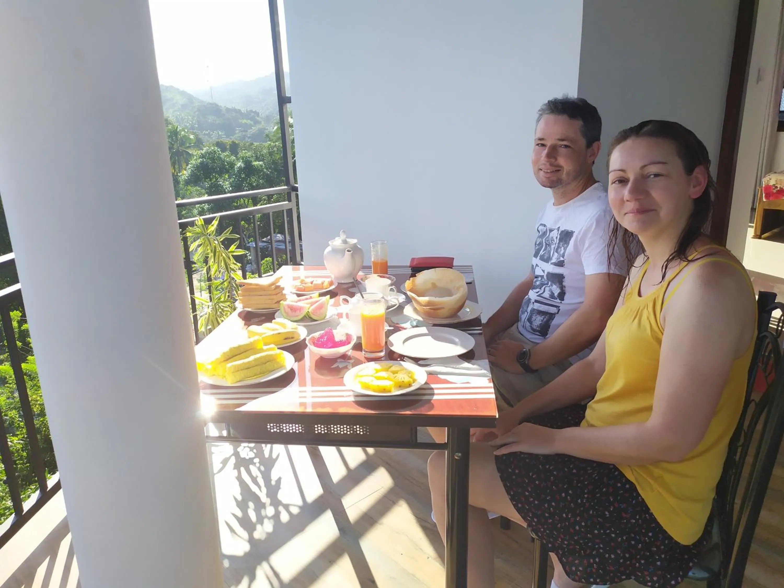 Breakfast in Mahaweli King's Villa
