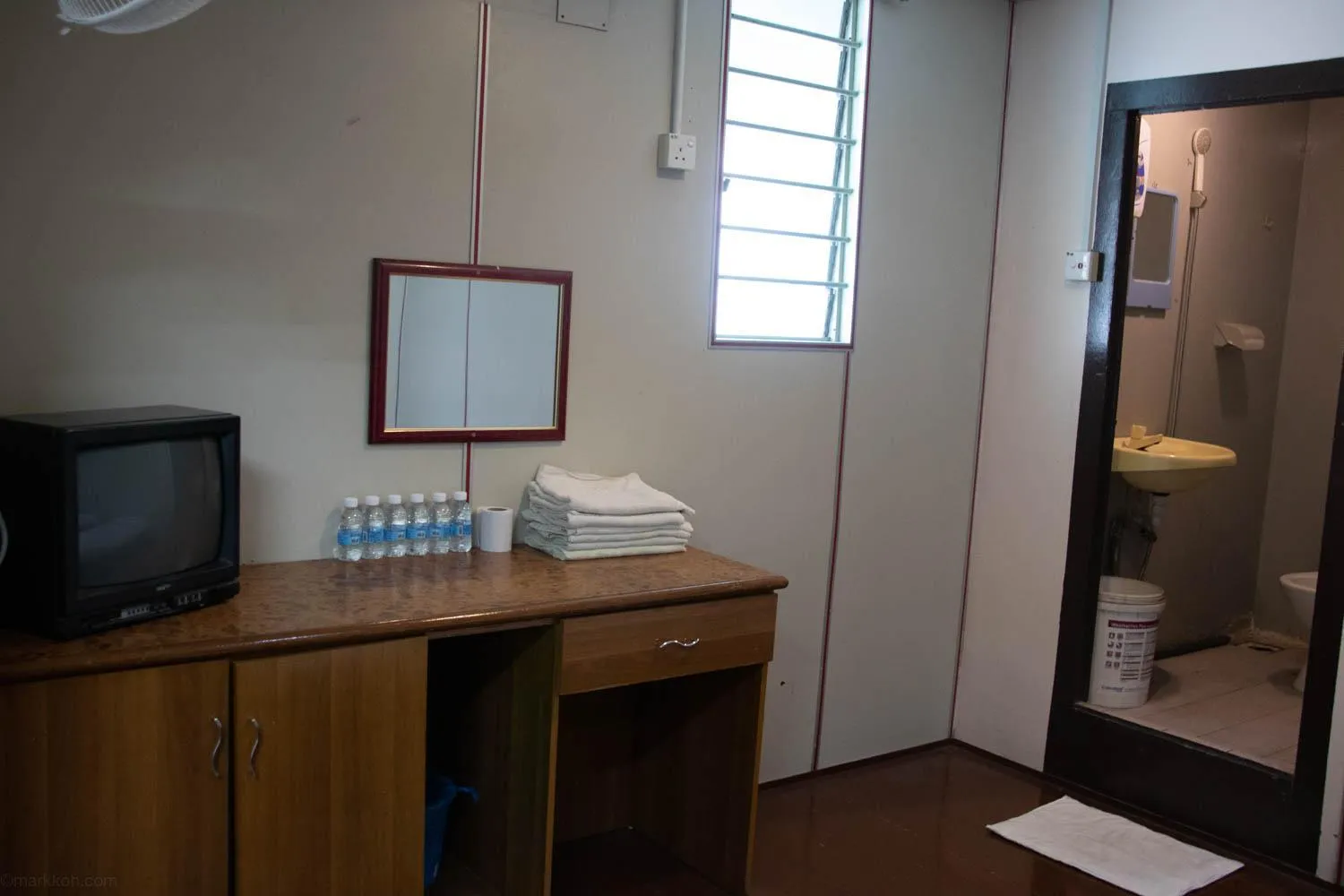 Sea Lion Pulau Ketam Inn