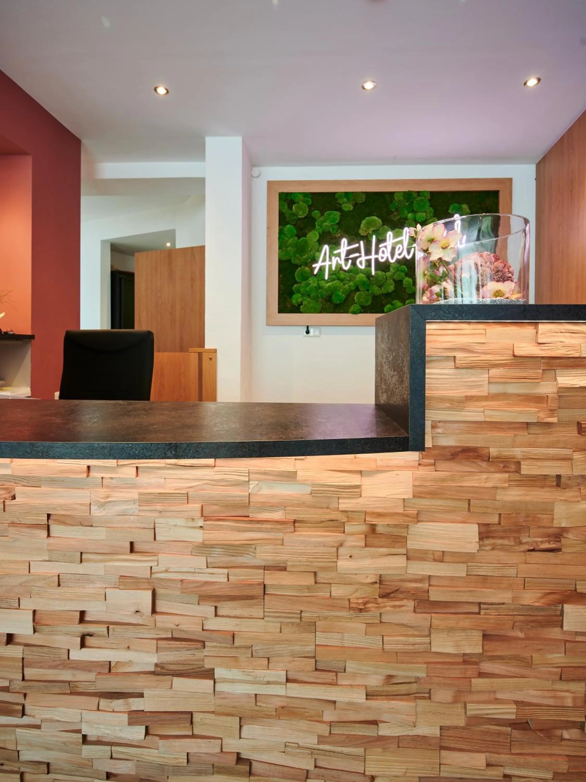 Lobby or reception in Art Hotel Eifel