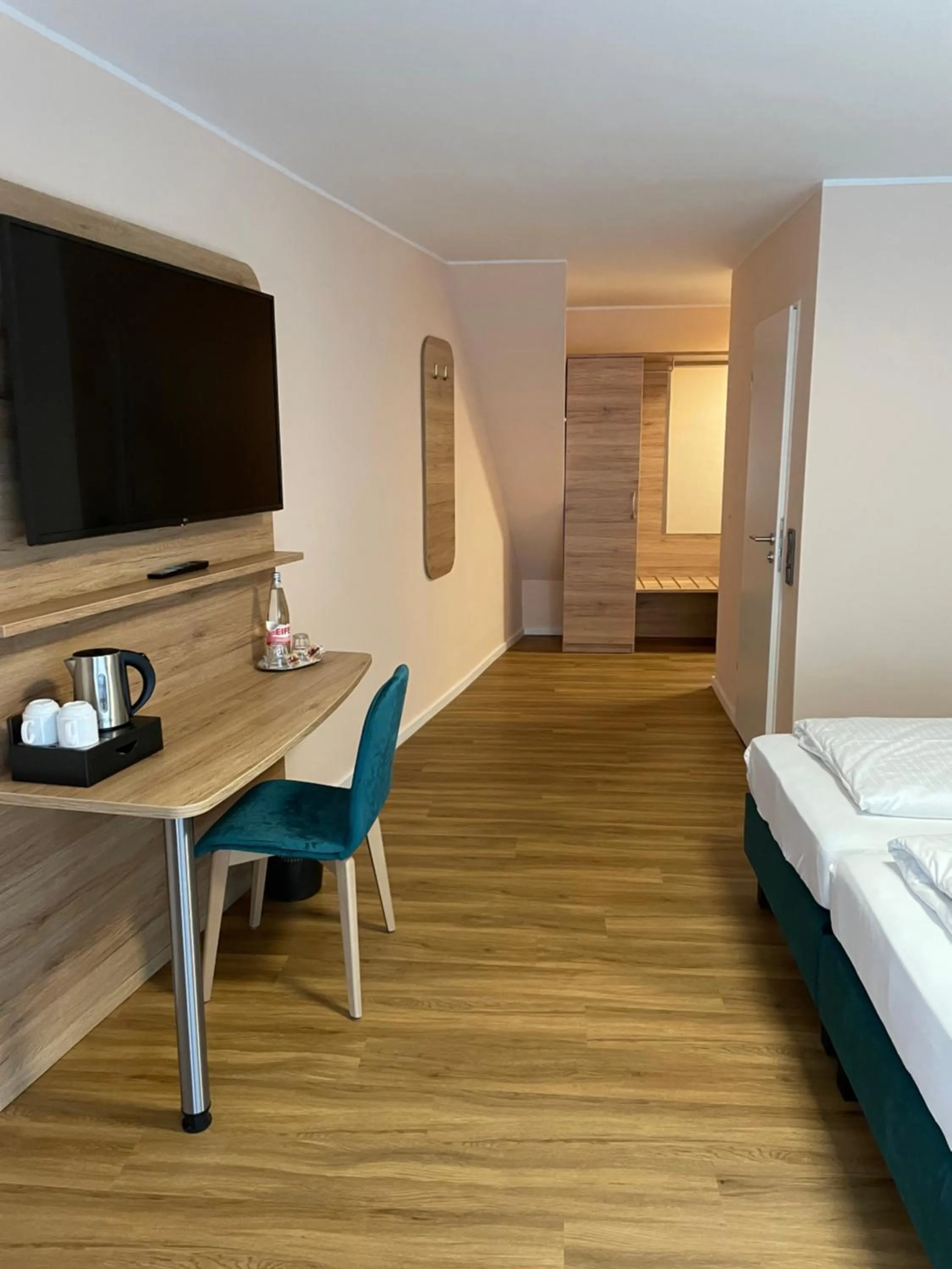 Photo of the whole room, Bed in Art Hotel Eifel