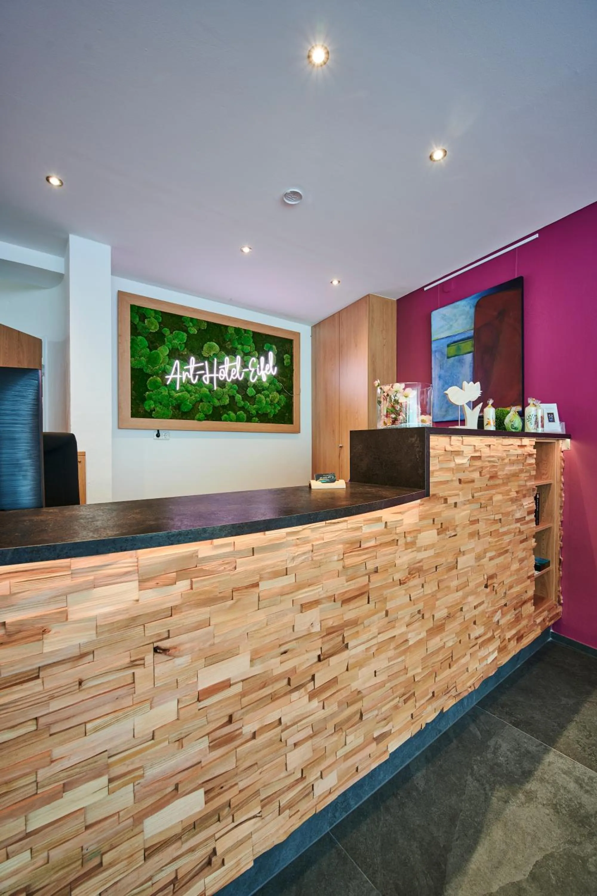 Lobby or reception in Art Hotel Eifel
