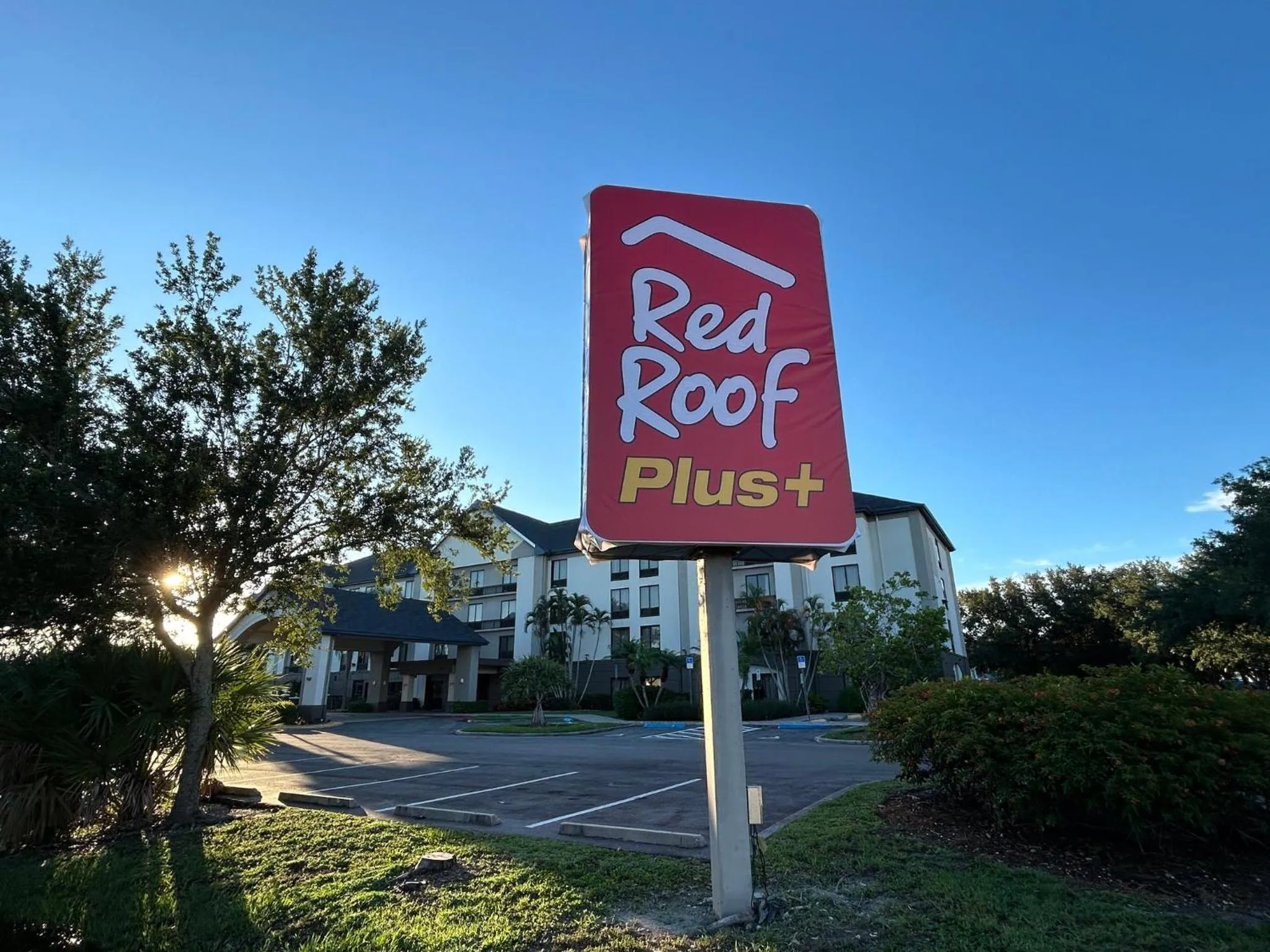 Property building in Red Roof PLUS Fort Myers