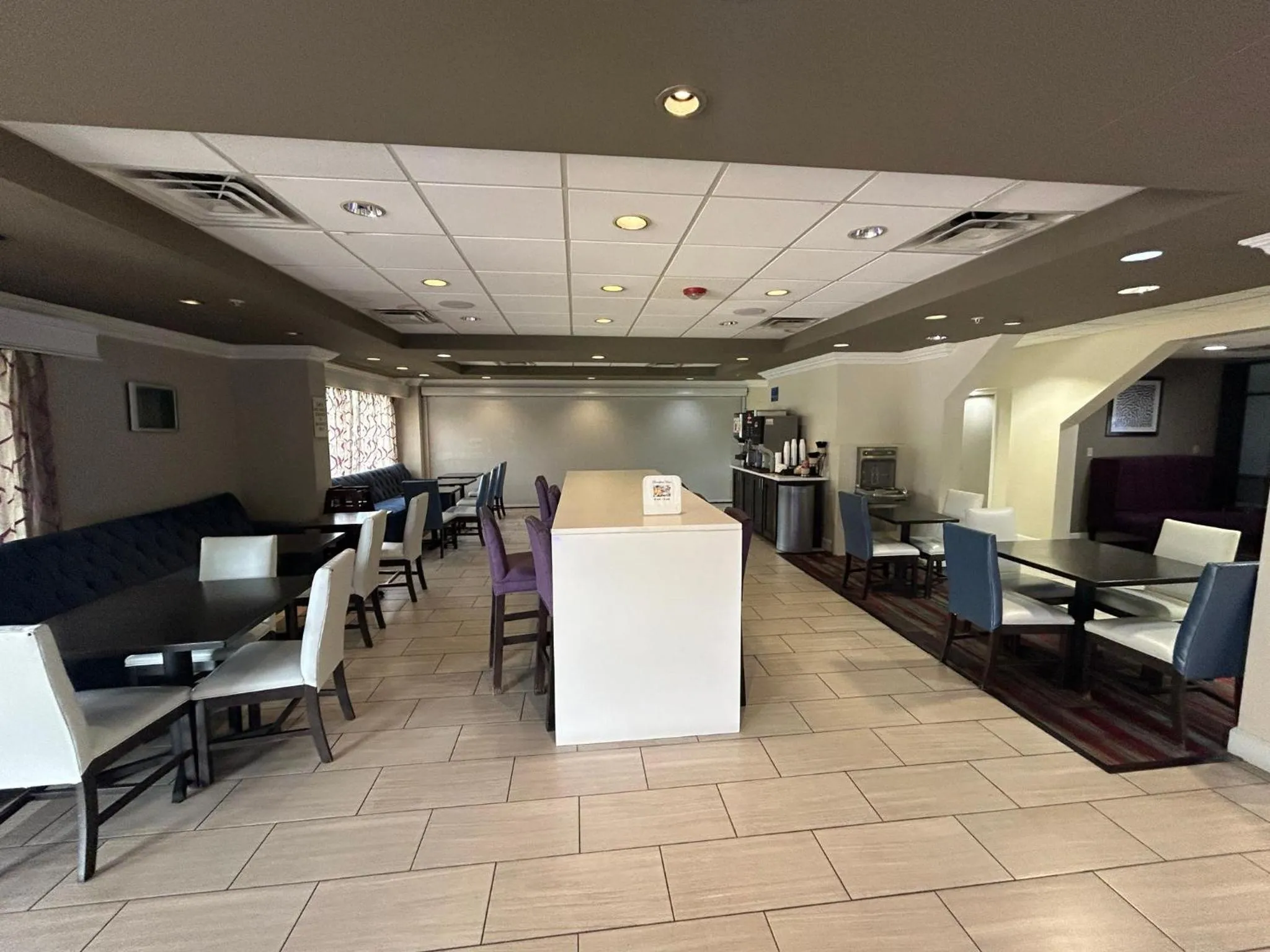 Lobby or reception in Red Roof PLUS Fort Myers