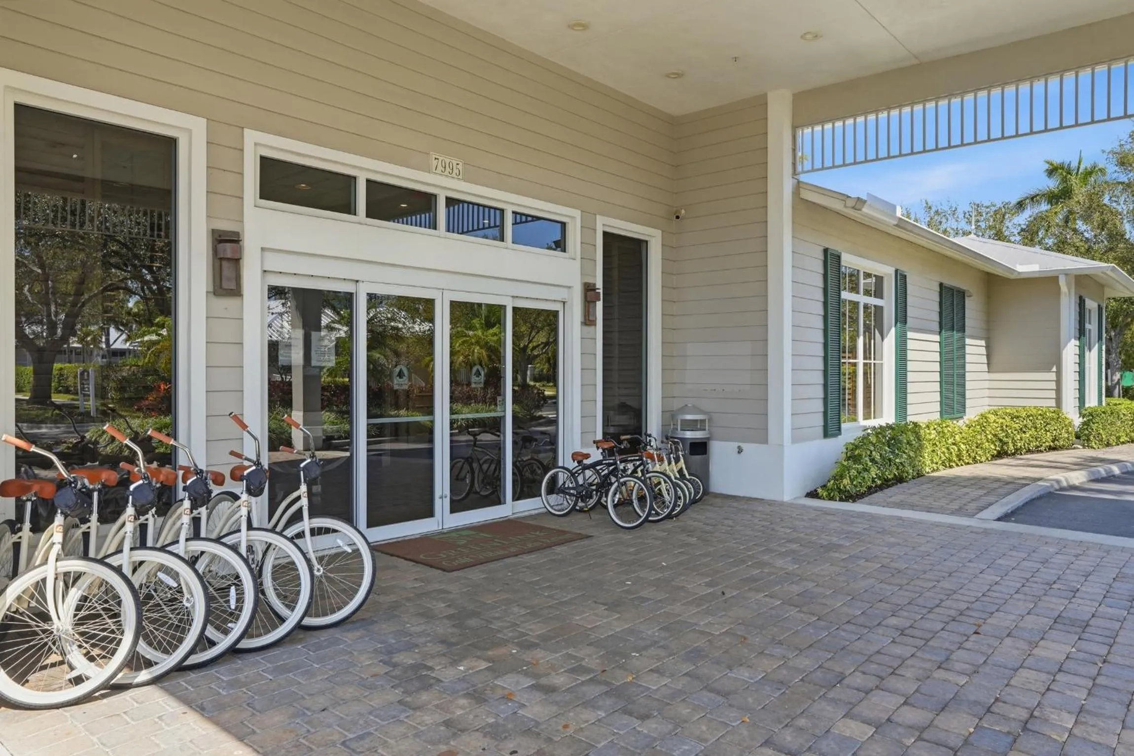 Cycling in GreenLinks Golf Villas at Lely Resort