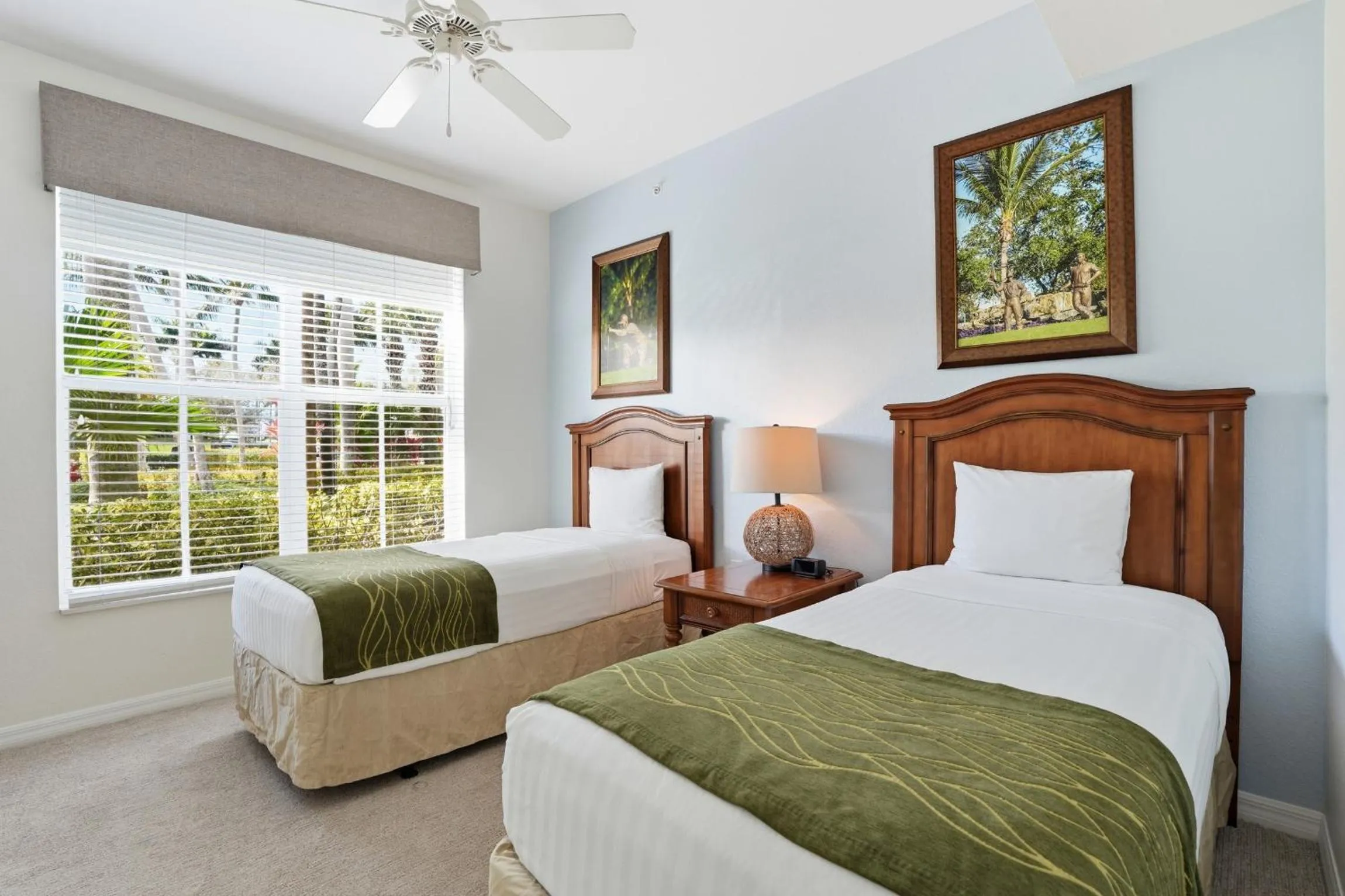 Bed in GreenLinks Golf Villas at Lely Resort