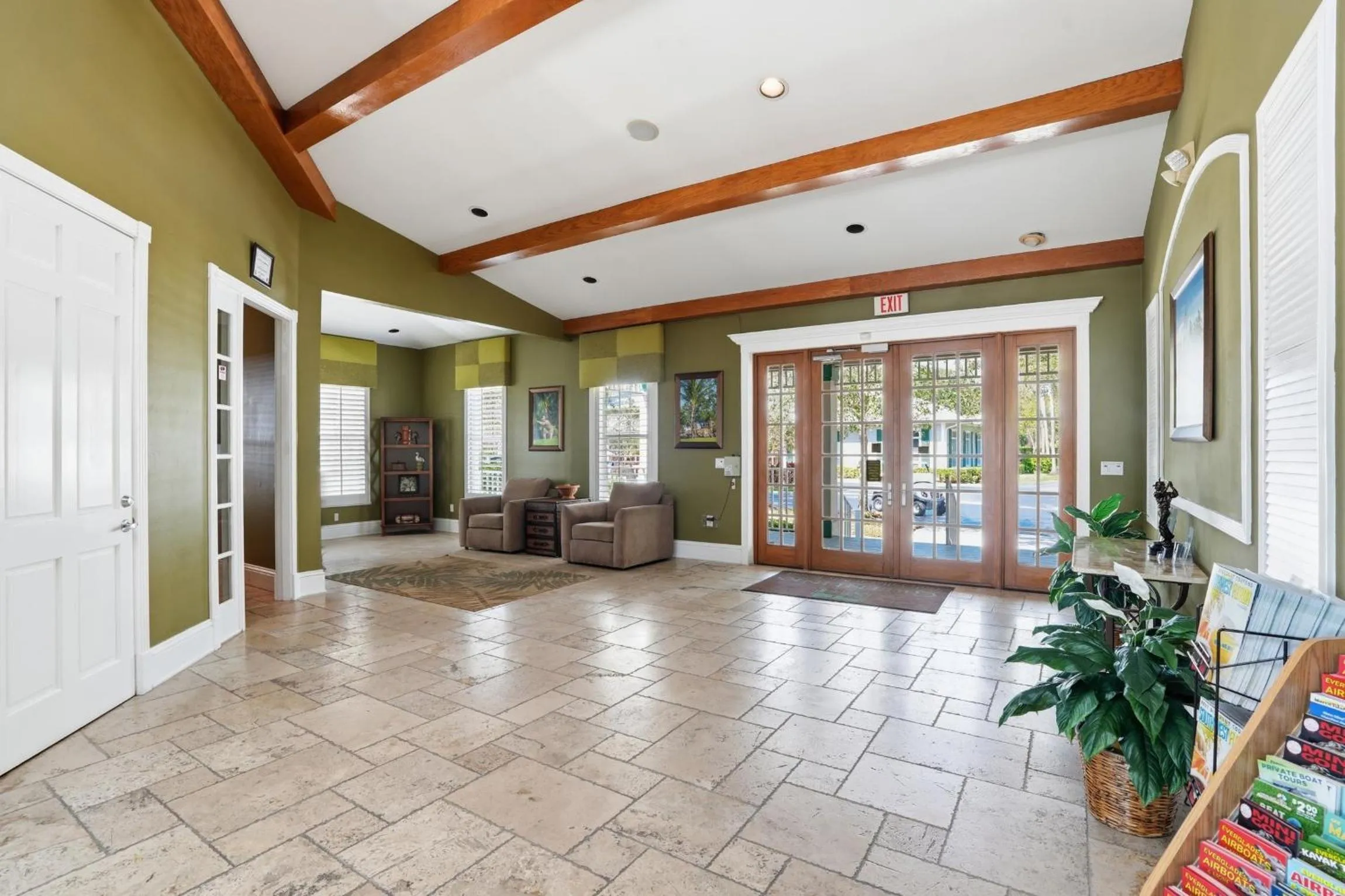 Property building in GreenLinks Golf Villas at Lely Resort